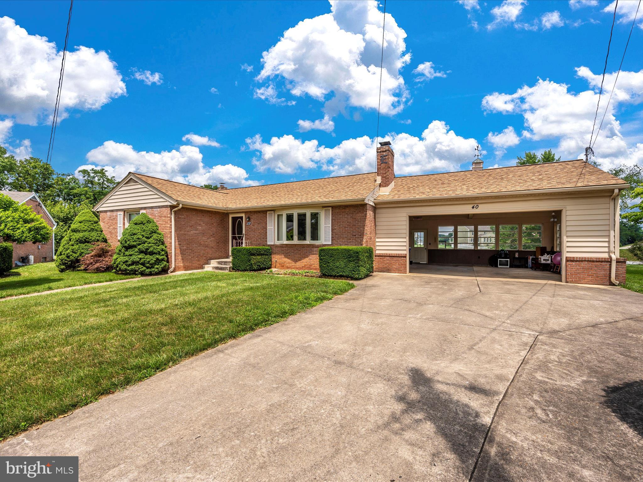 GLADE VILLAGE - Residential