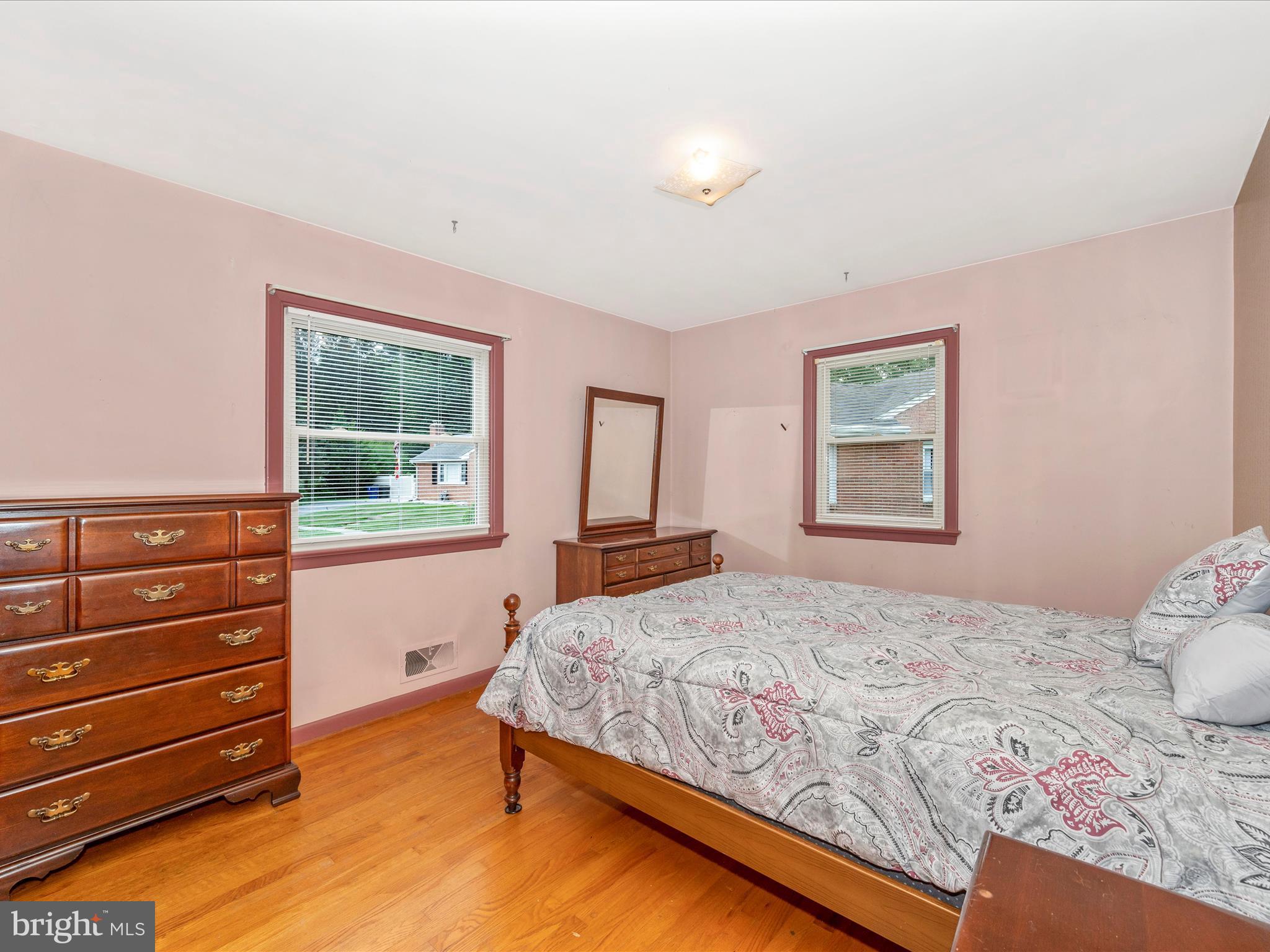 GLADE VILLAGE - Residential