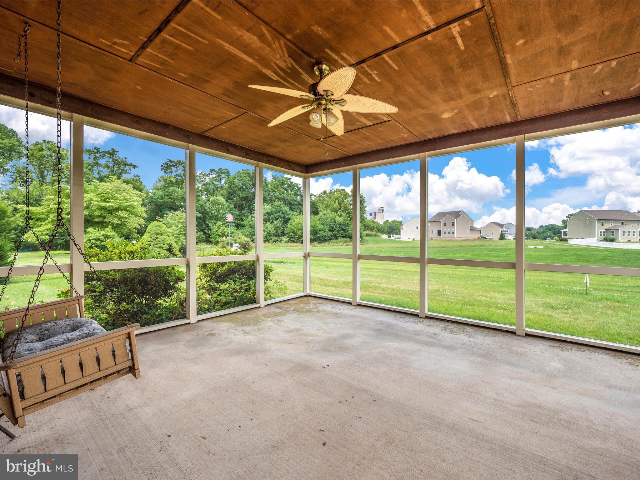 GLADE VILLAGE - Residential