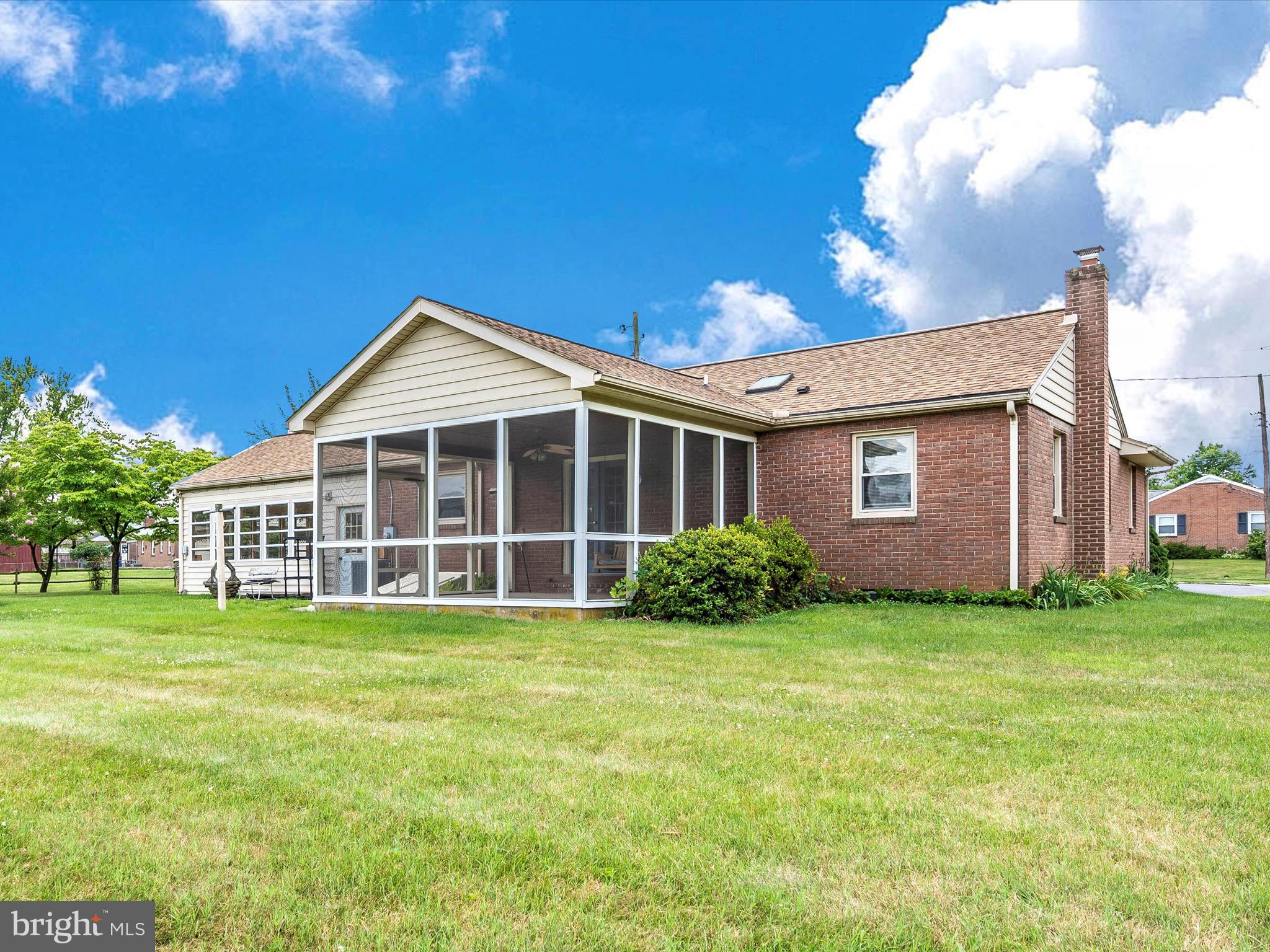 GLADE VILLAGE - Residential