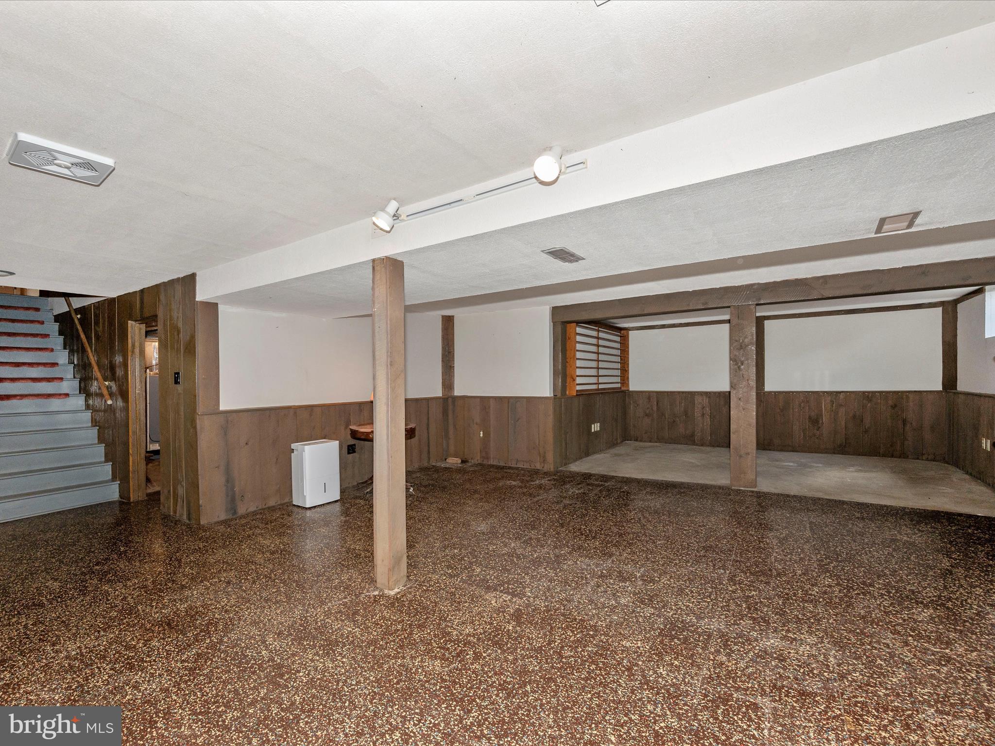 GLADE VILLAGE - Residential