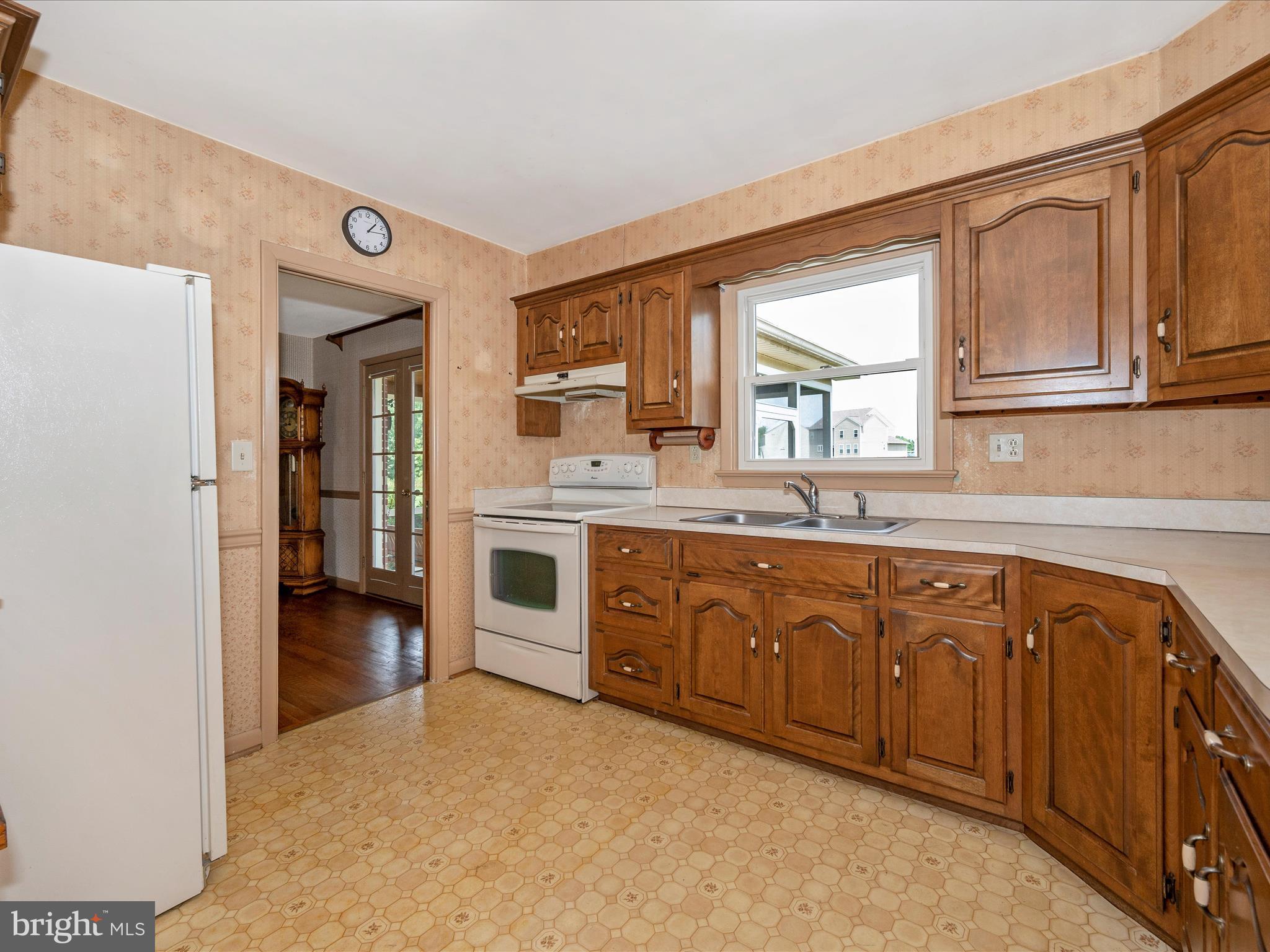 GLADE VILLAGE - Residential