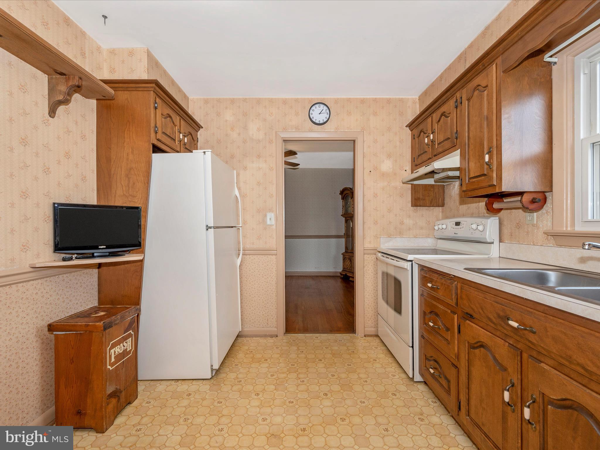 GLADE VILLAGE - Residential