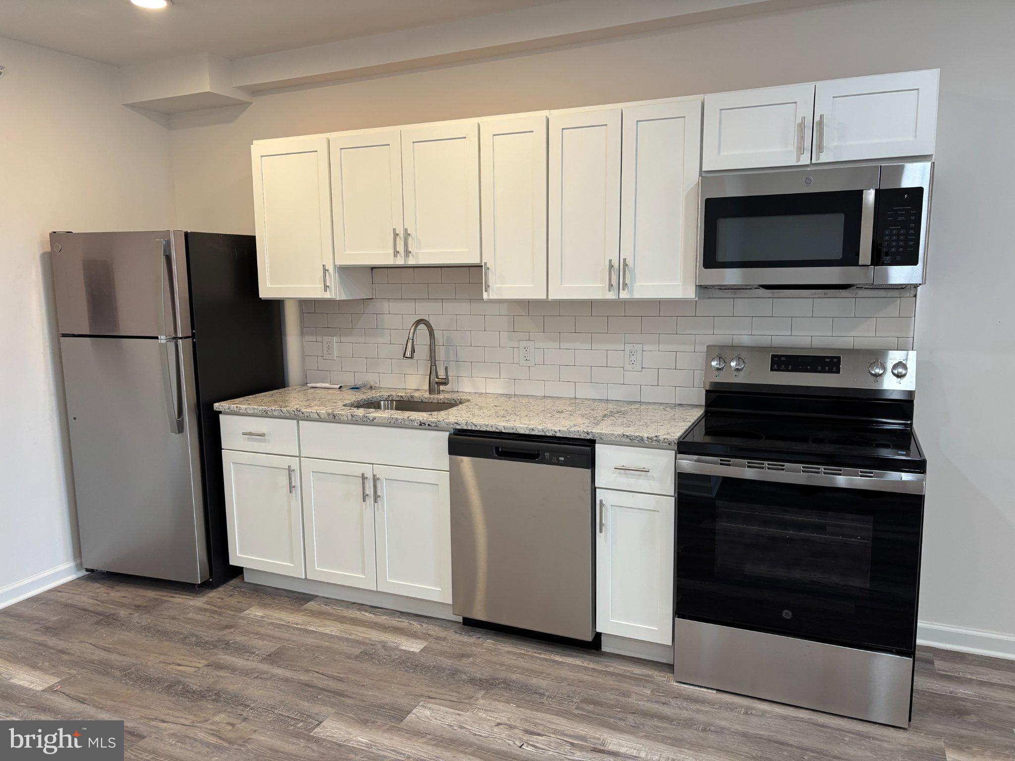 1219 W BUTLER STREET 3
