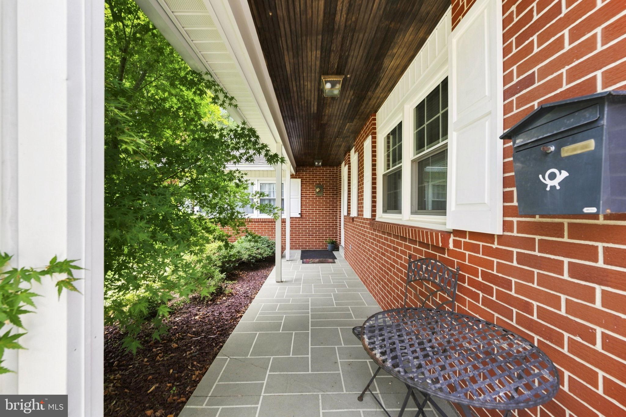 305 MERIDEN DRIVE