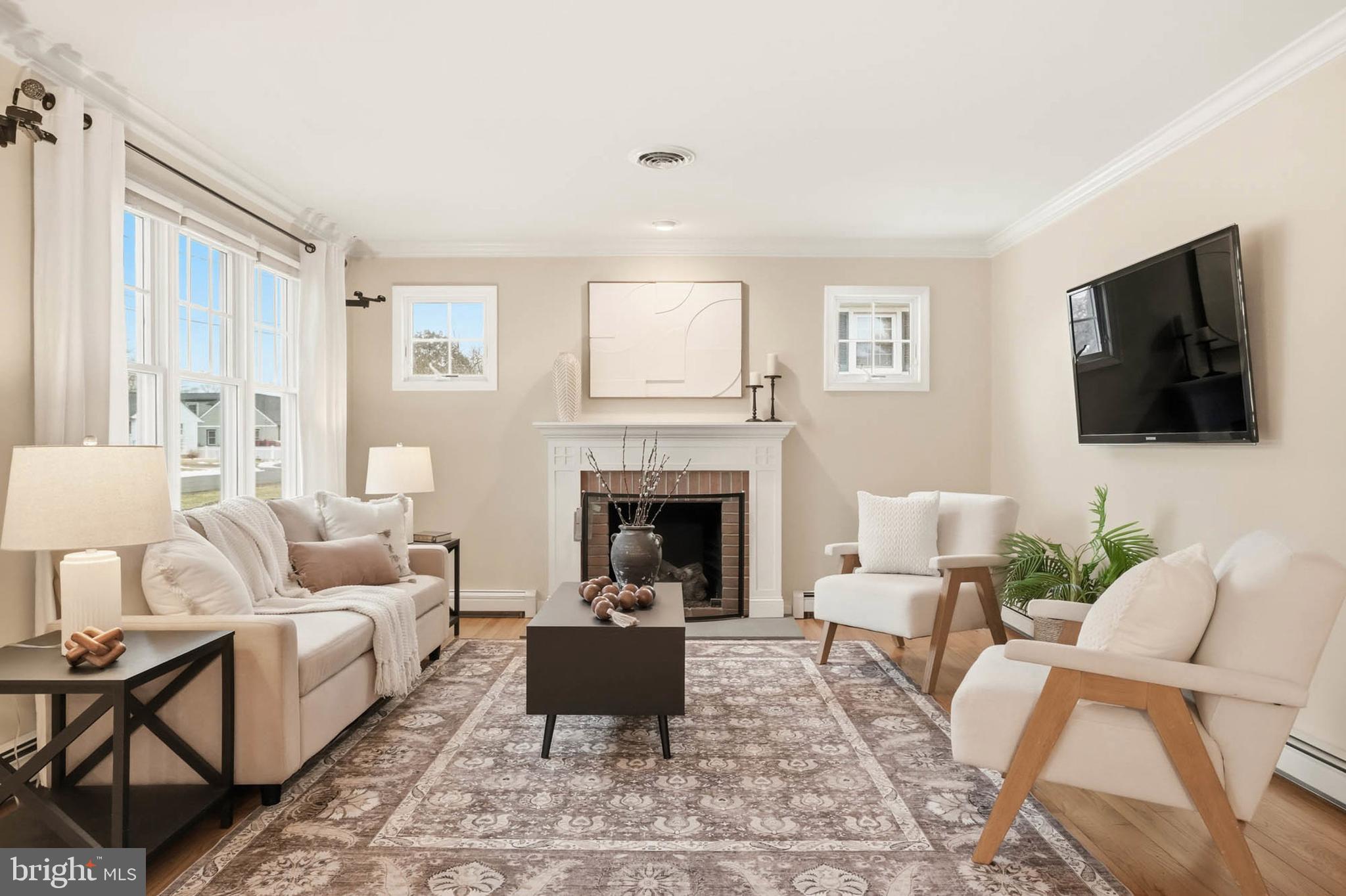 HILLSMERE SHORES - Residential