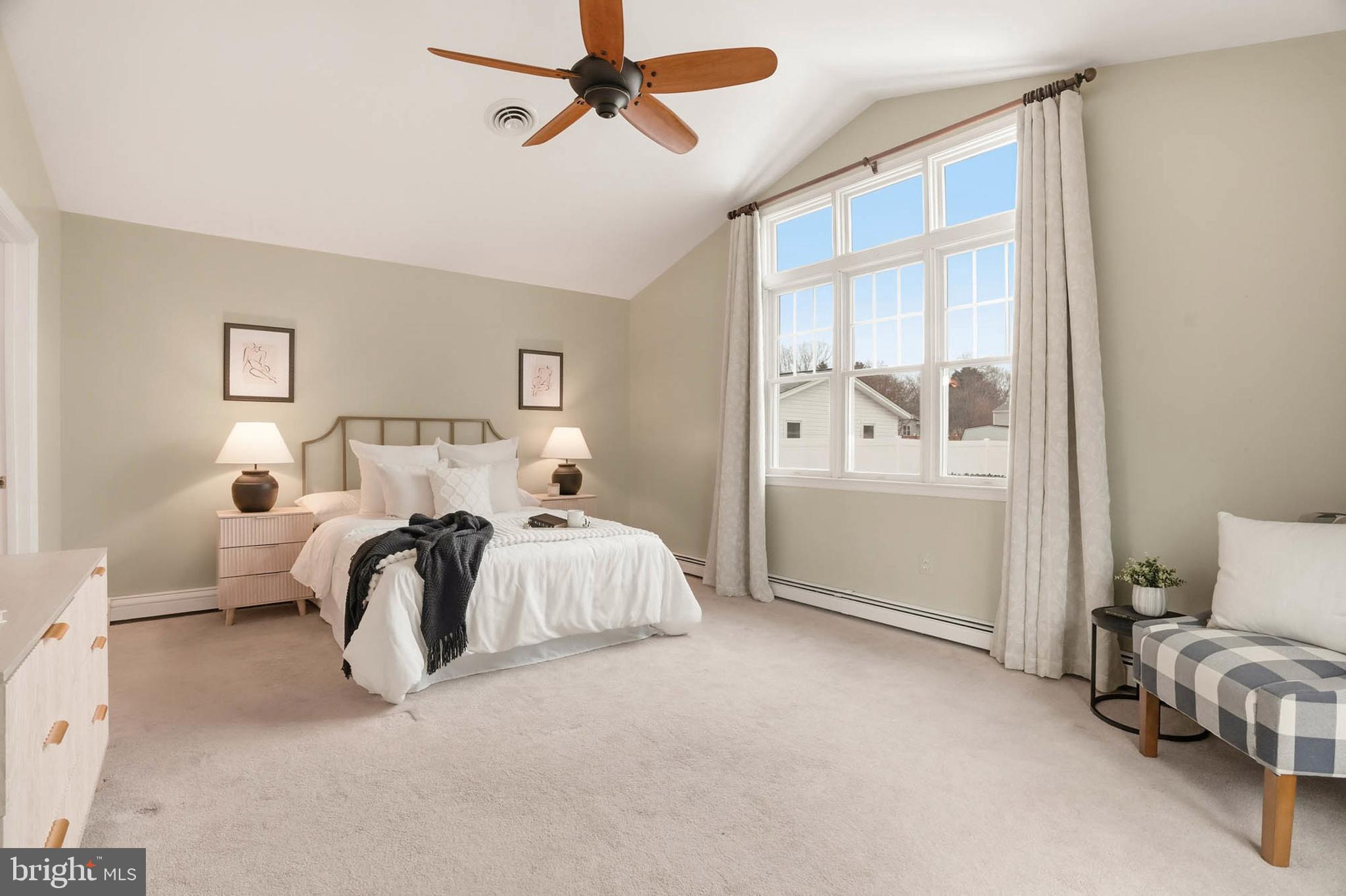 HILLSMERE SHORES - Residential