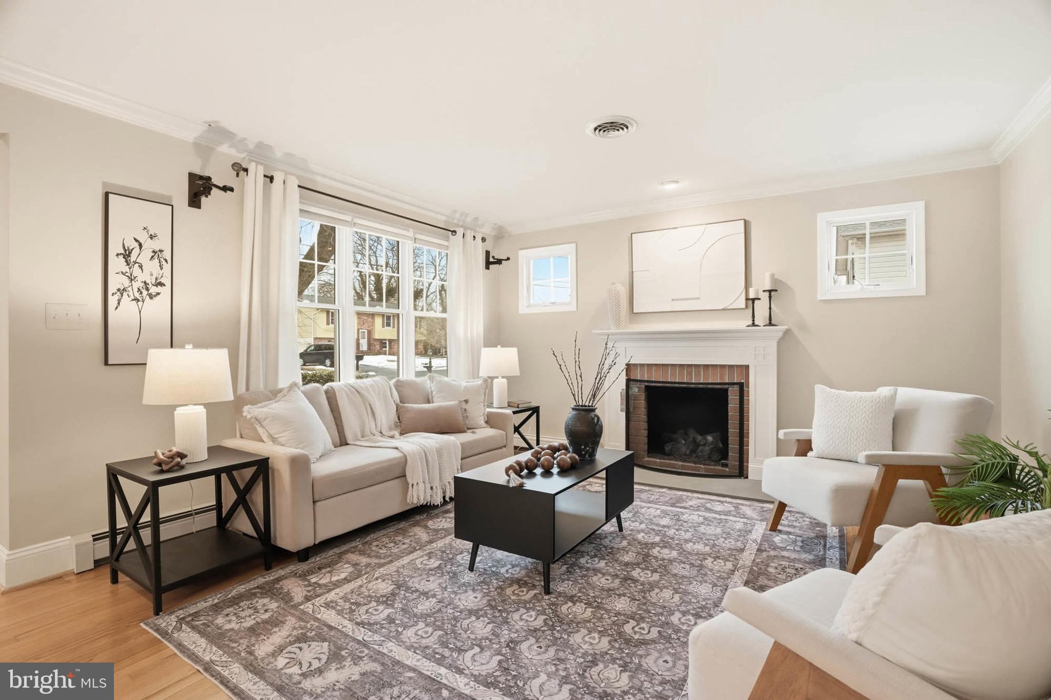 HILLSMERE SHORES - Residential