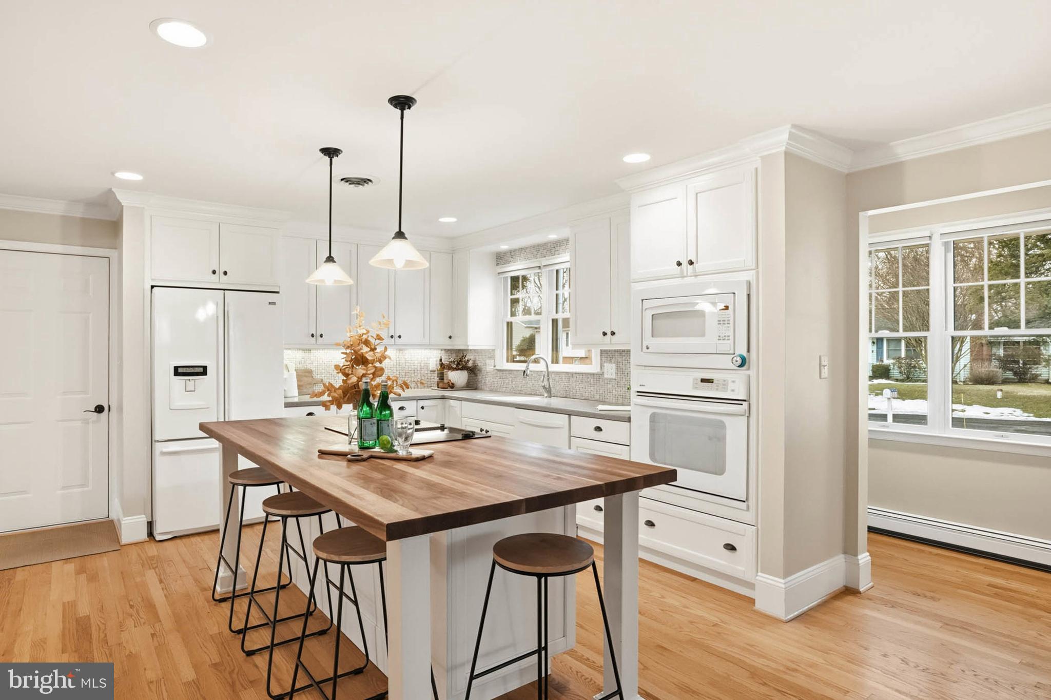 HILLSMERE SHORES - Residential