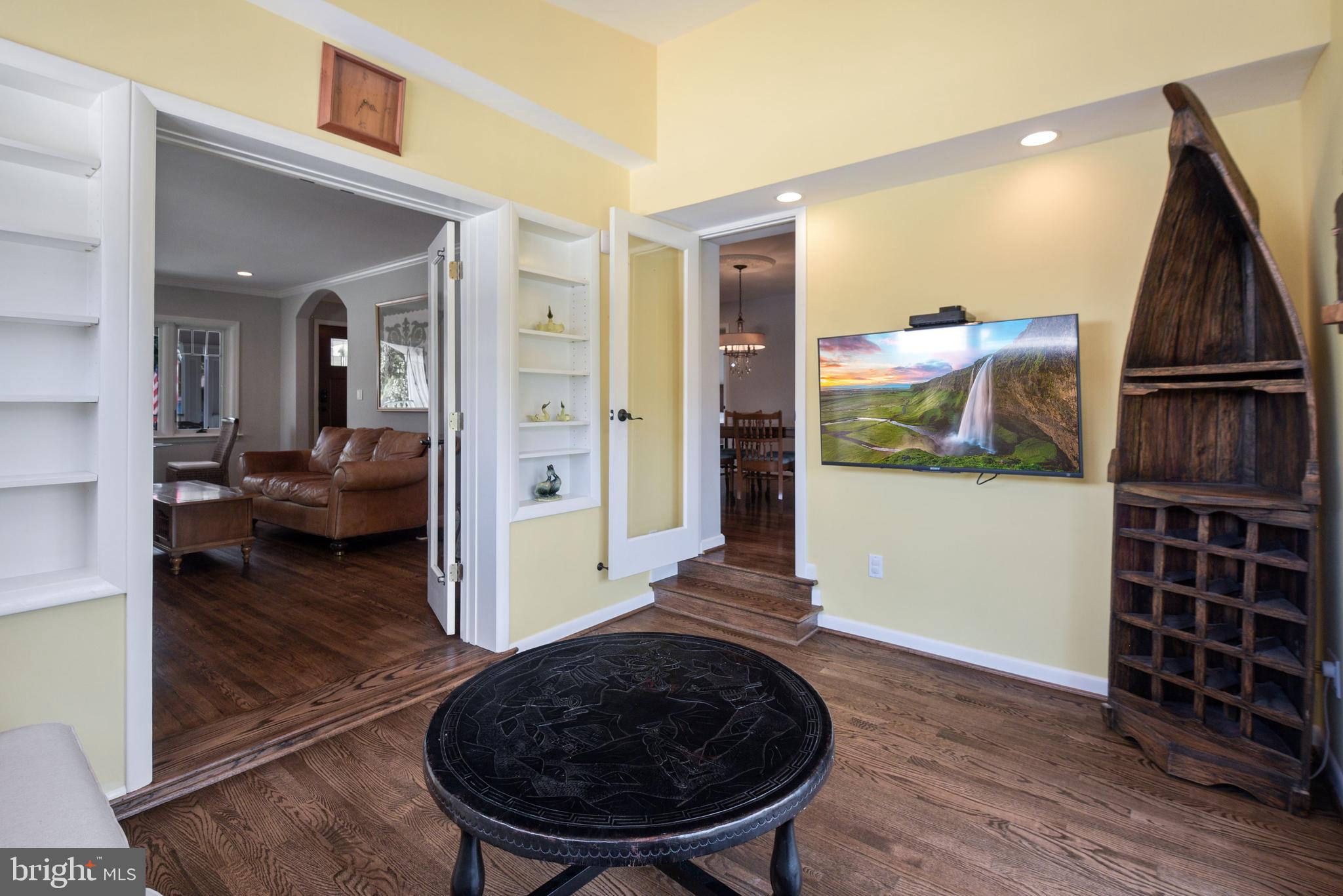 LOCUST HILL ESTATES - Residential