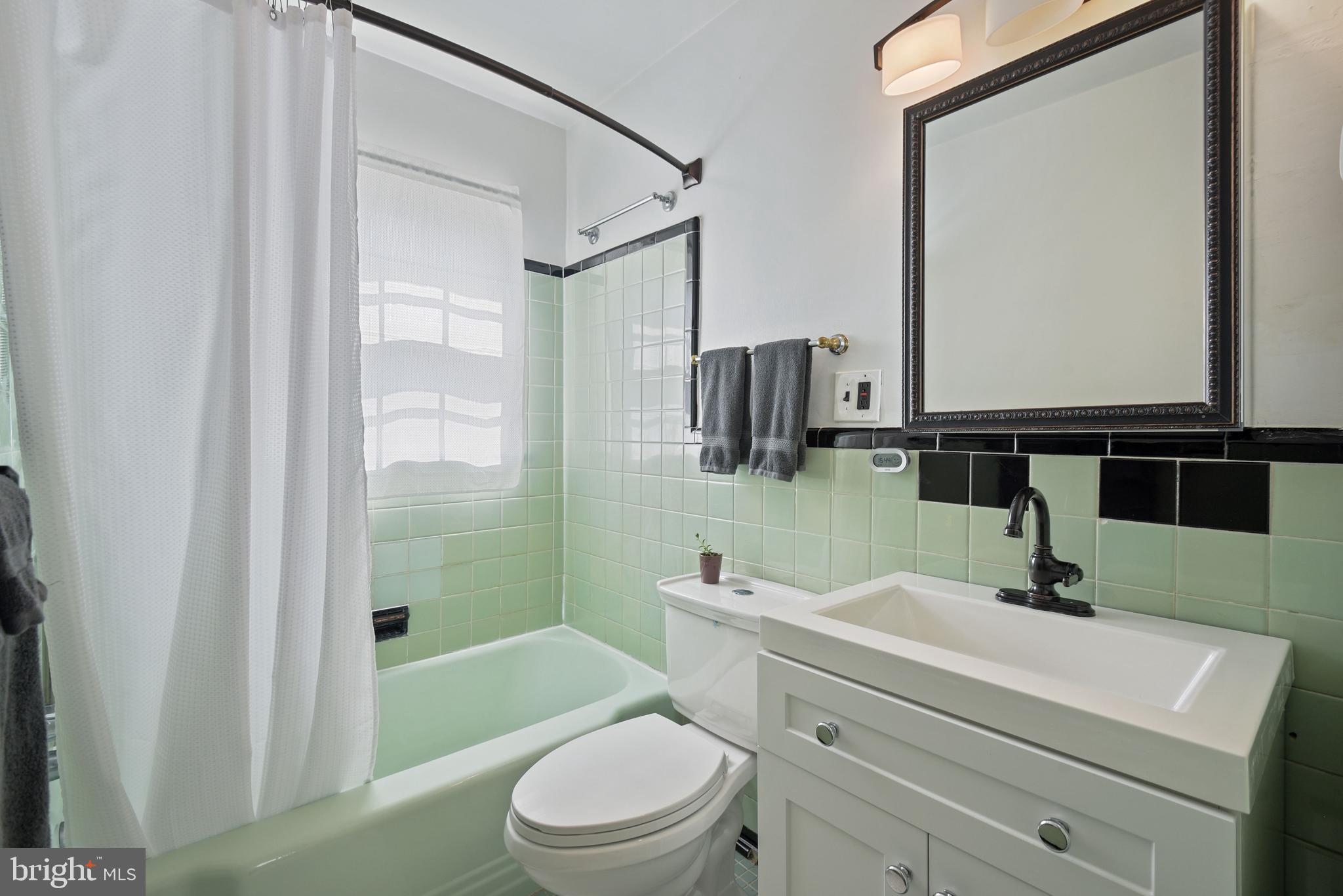 LOCUST HILL ESTATES - Residential