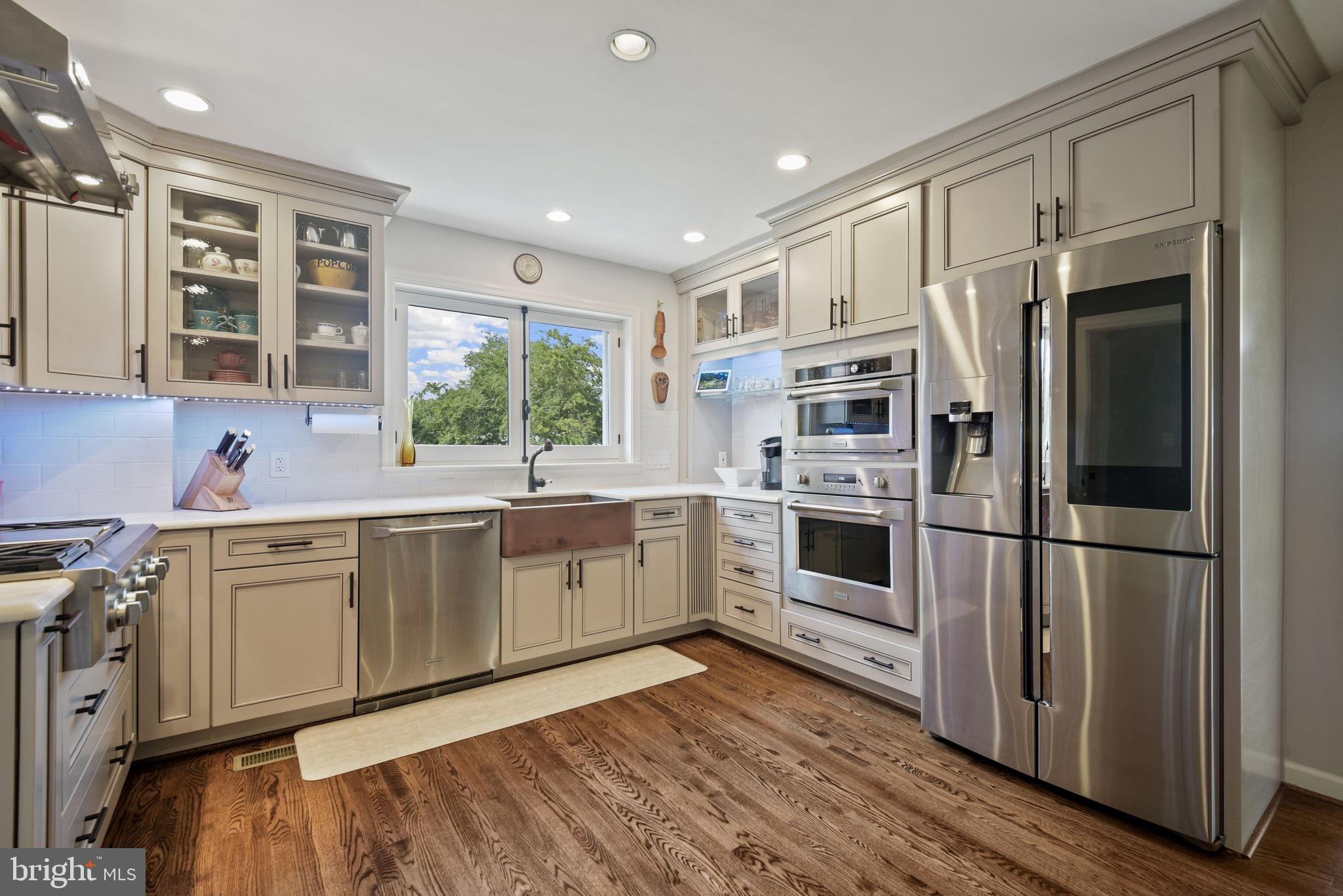 LOCUST HILL ESTATES - Residential