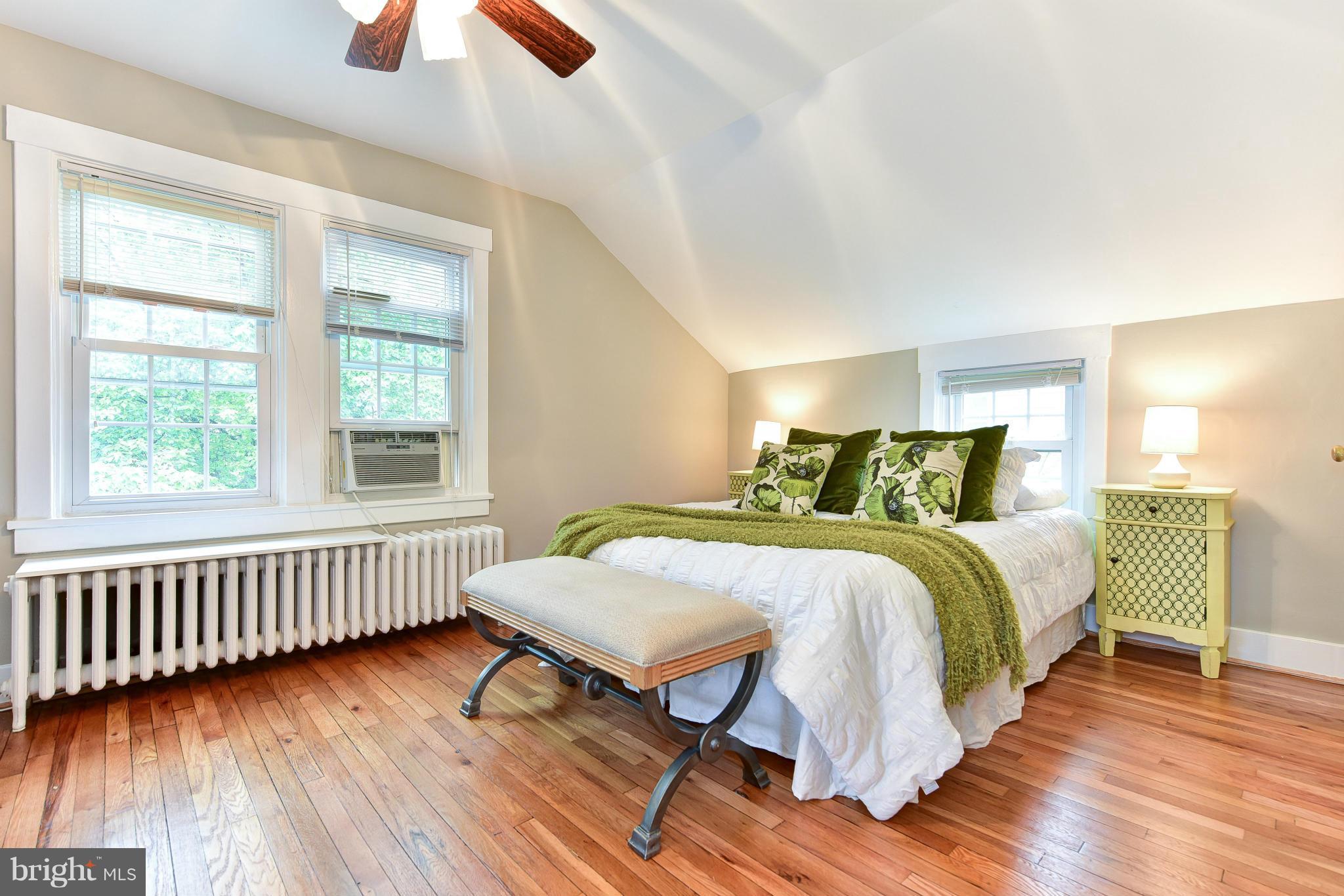 ROSEMONT PARK - Residential