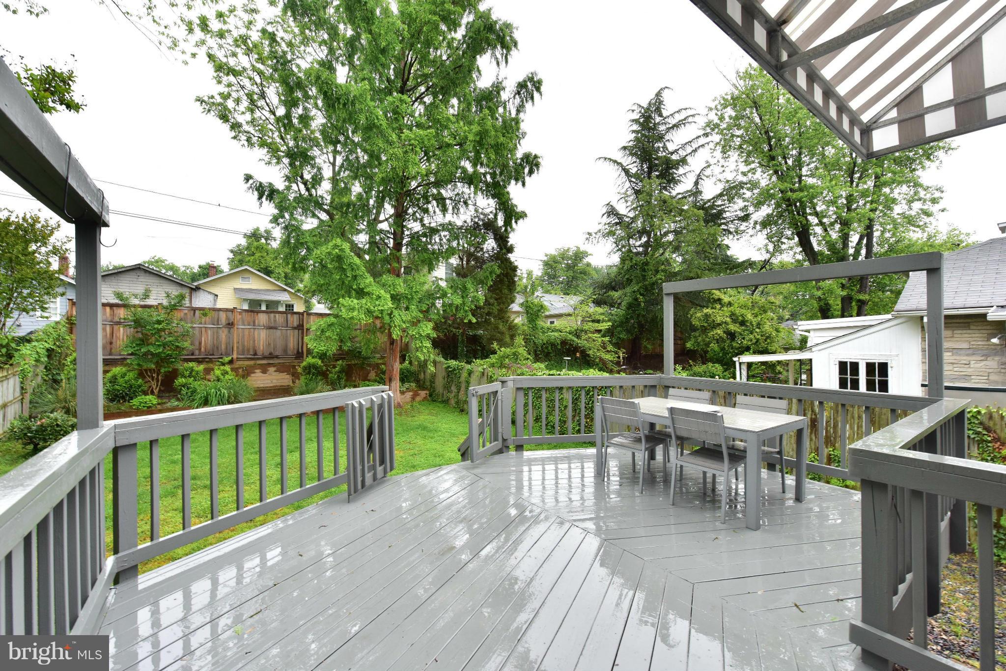 ROSEMONT PARK - Residential