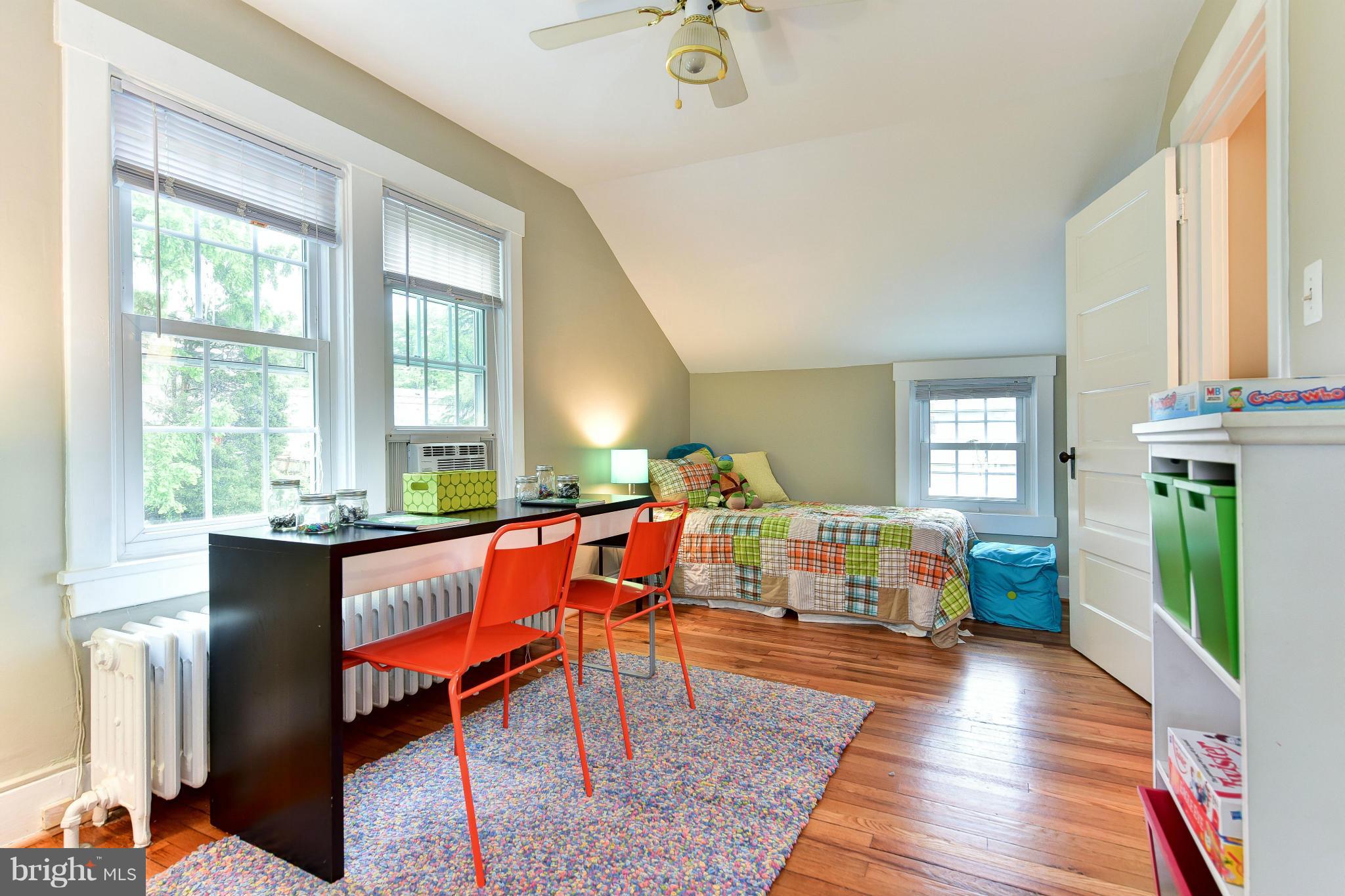 ROSEMONT PARK - Residential