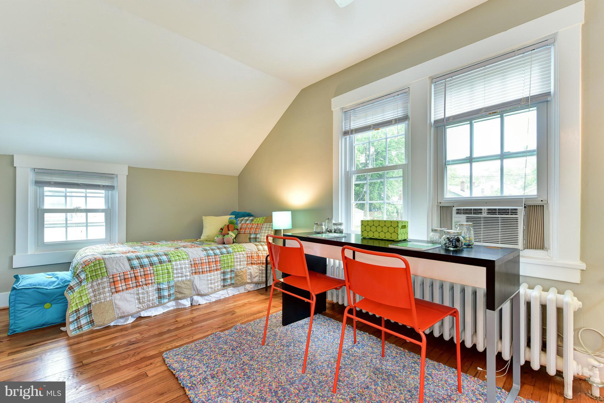 ROSEMONT PARK - Residential