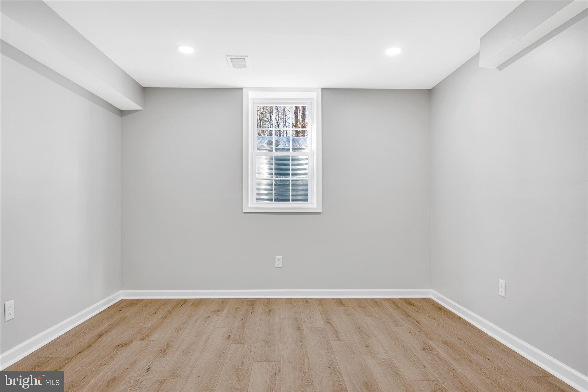 OAK CREST ESTATES - Residential