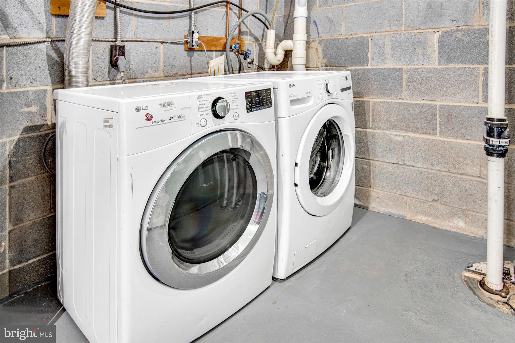 OAK CREST ESTATES - Residential