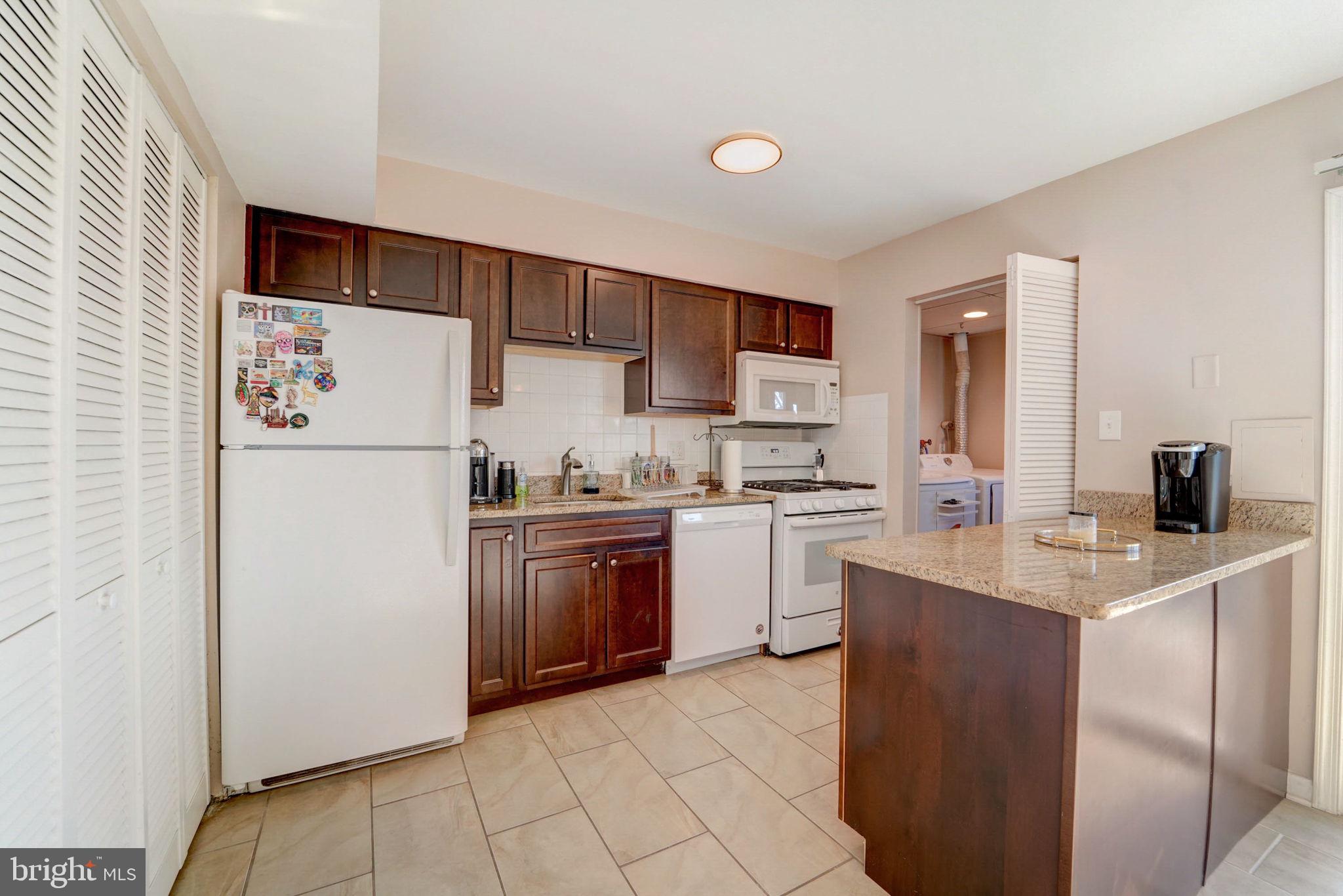 HERITAGE HILL CONDO - Residential