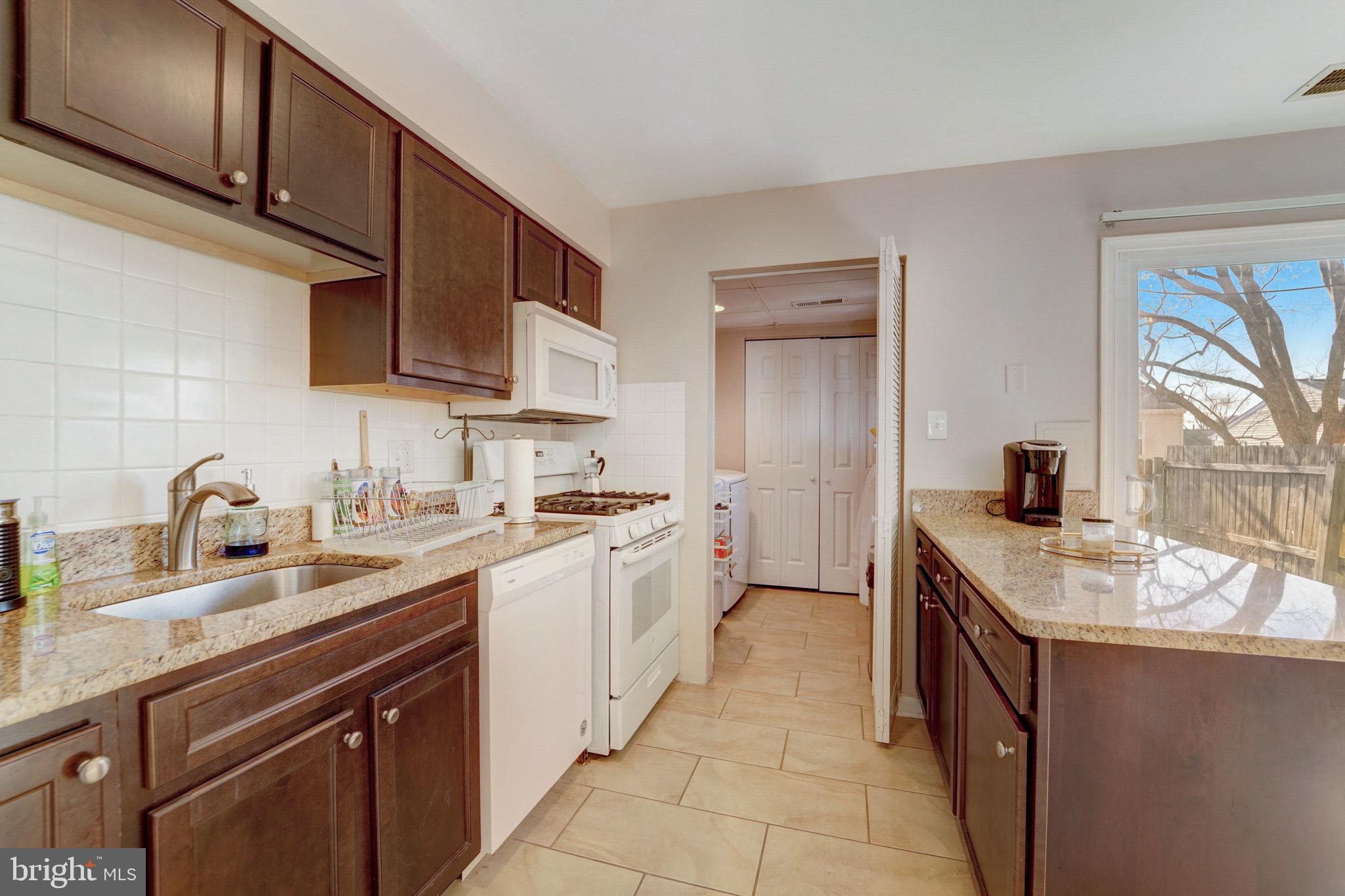 HERITAGE HILL CONDO - Residential