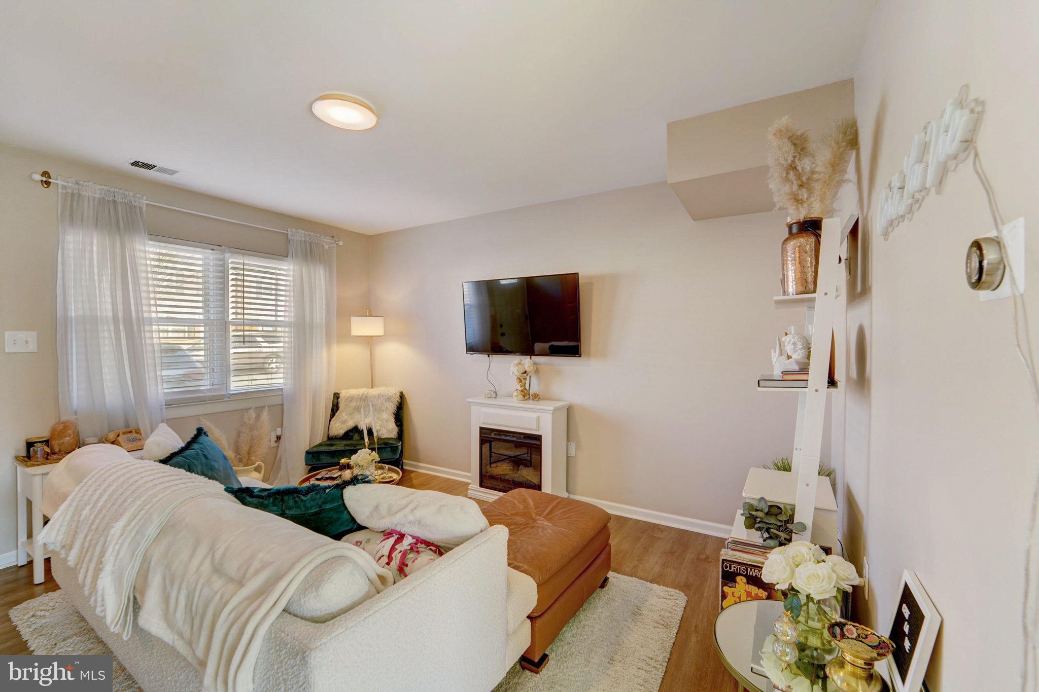 HERITAGE HILL CONDO - Residential