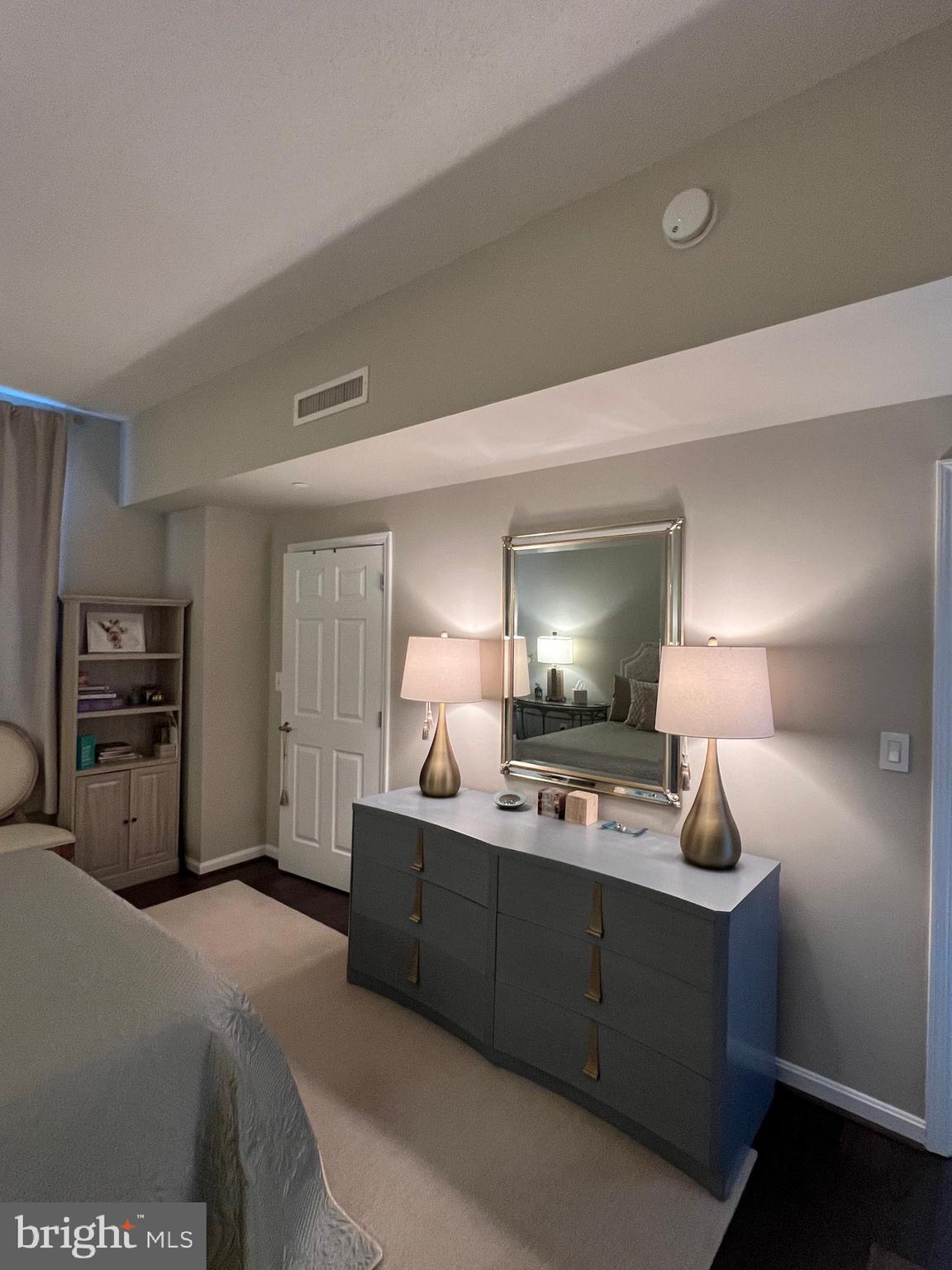 GALLERY AT WHITE FLINT - Residential Lease