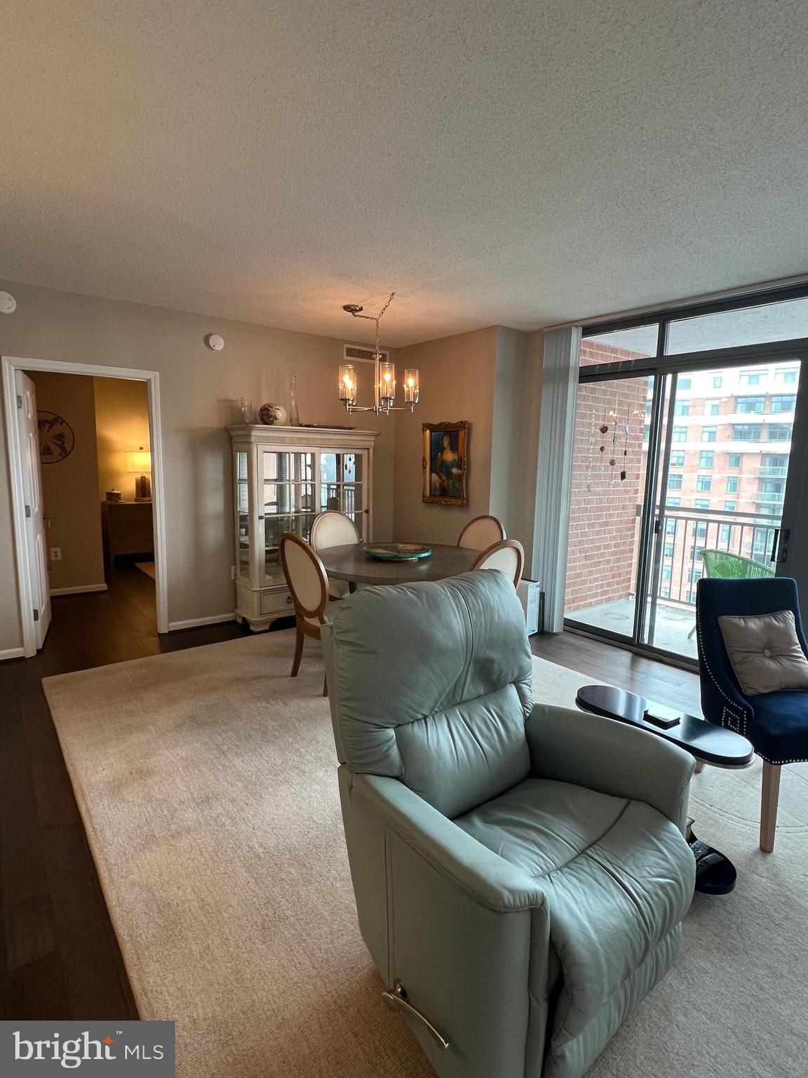 GALLERY AT WHITE FLINT - Residential Lease