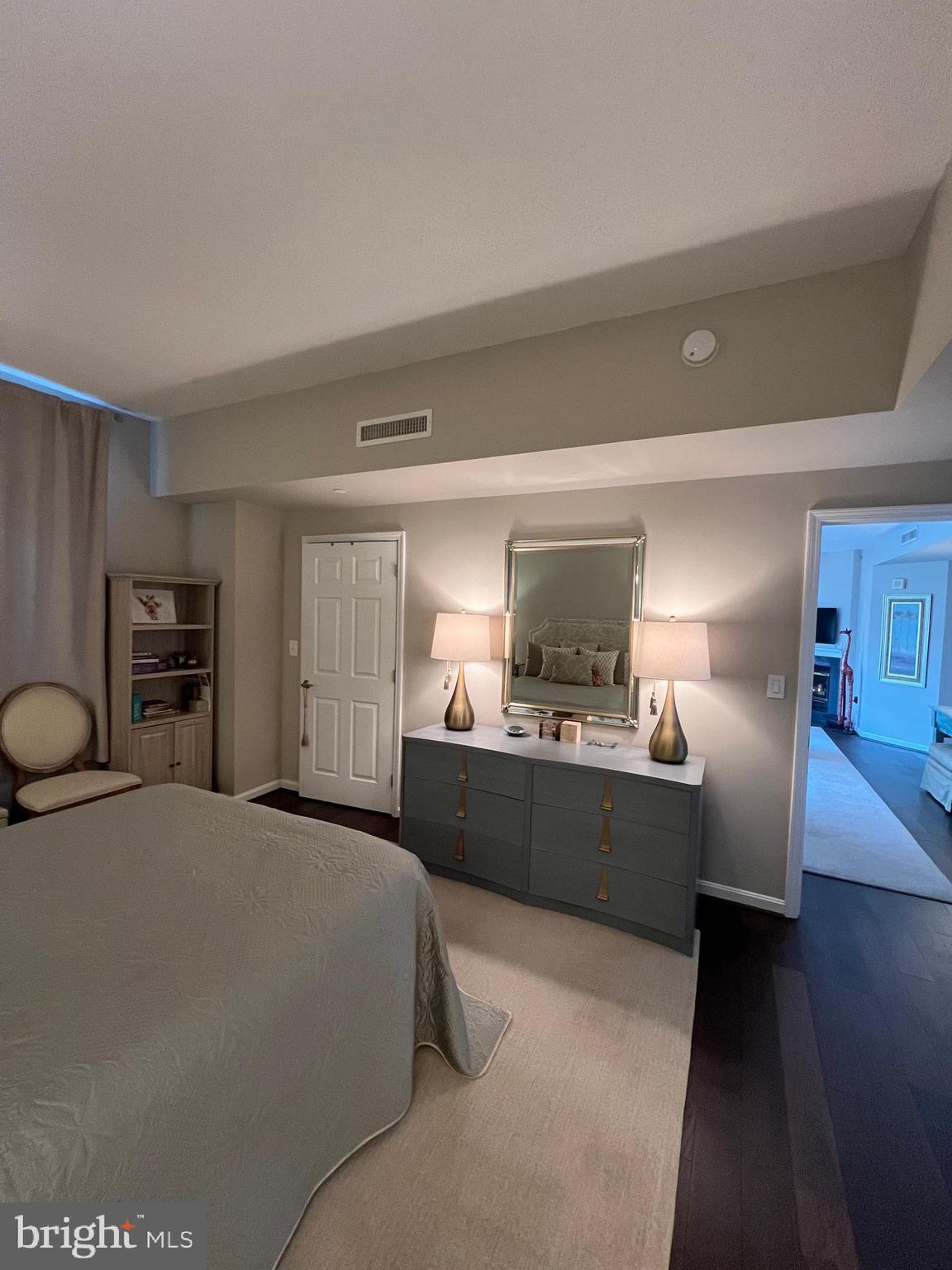 GALLERY AT WHITE FLINT - Residential Lease