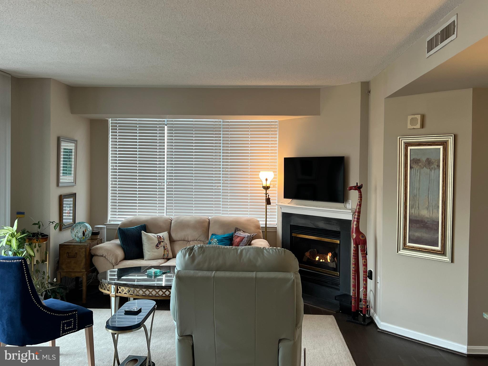 GALLERY AT WHITE FLINT - Residential Lease