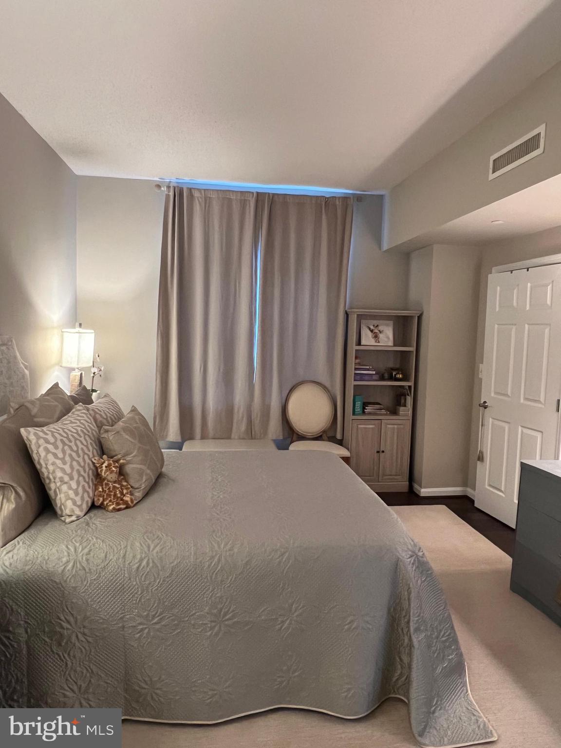 GALLERY AT WHITE FLINT - Residential Lease