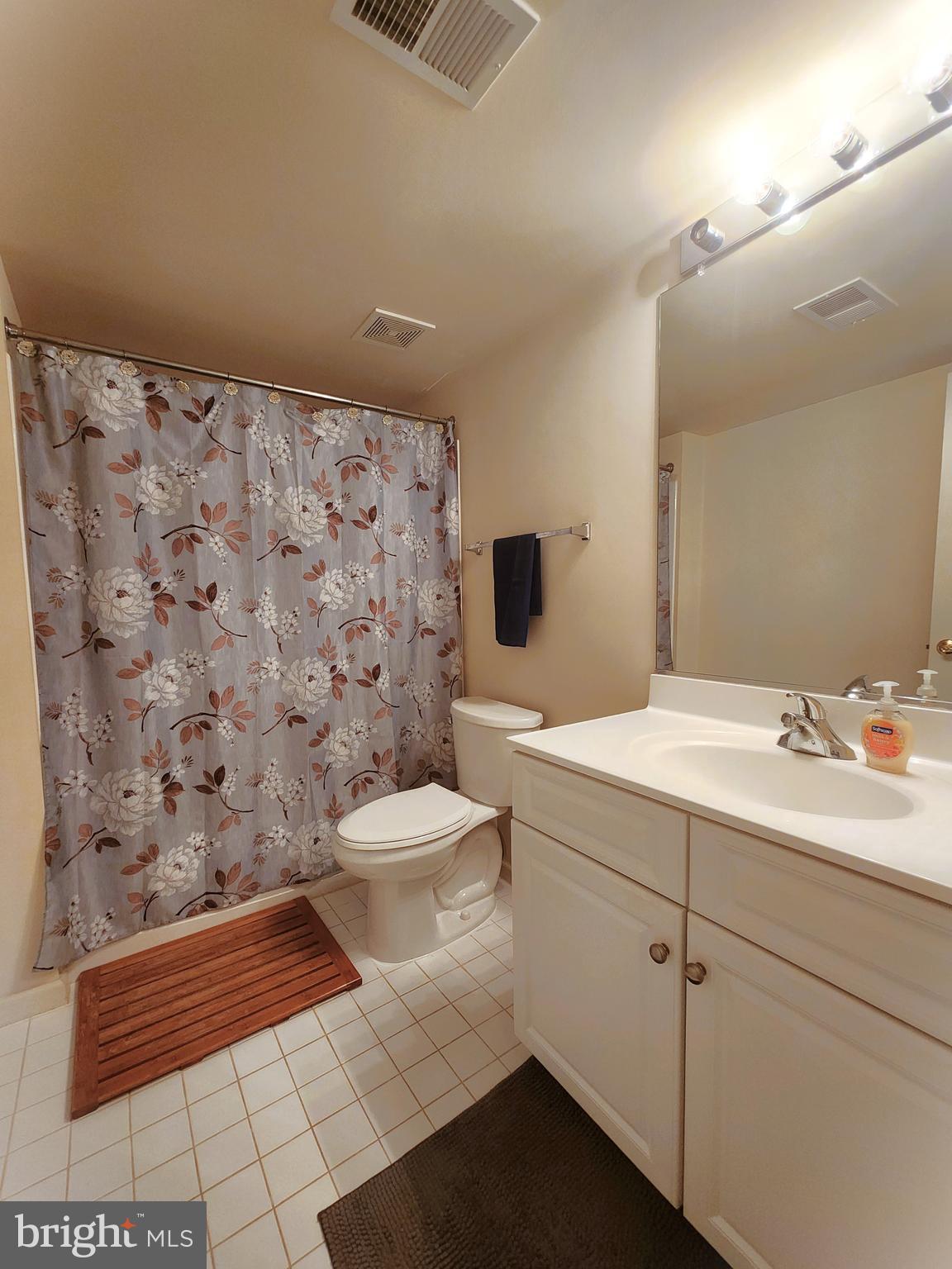 KING FARM - Residential Lease