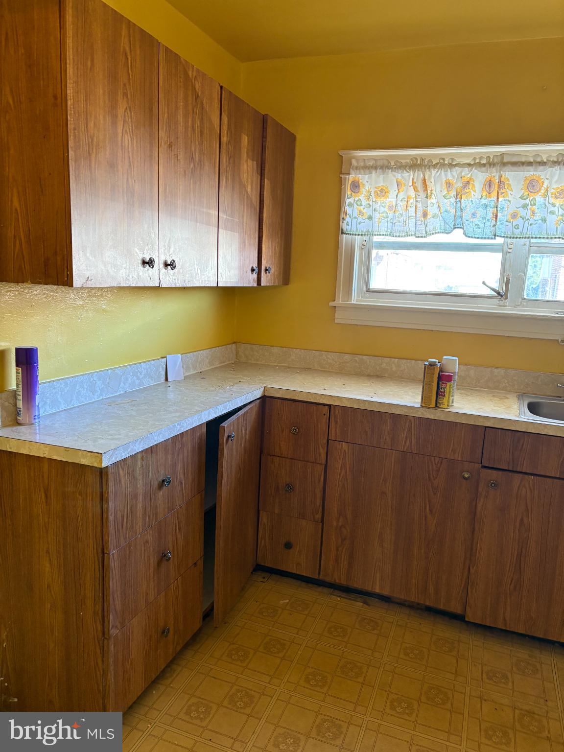 WEST OAK LANE - Residential