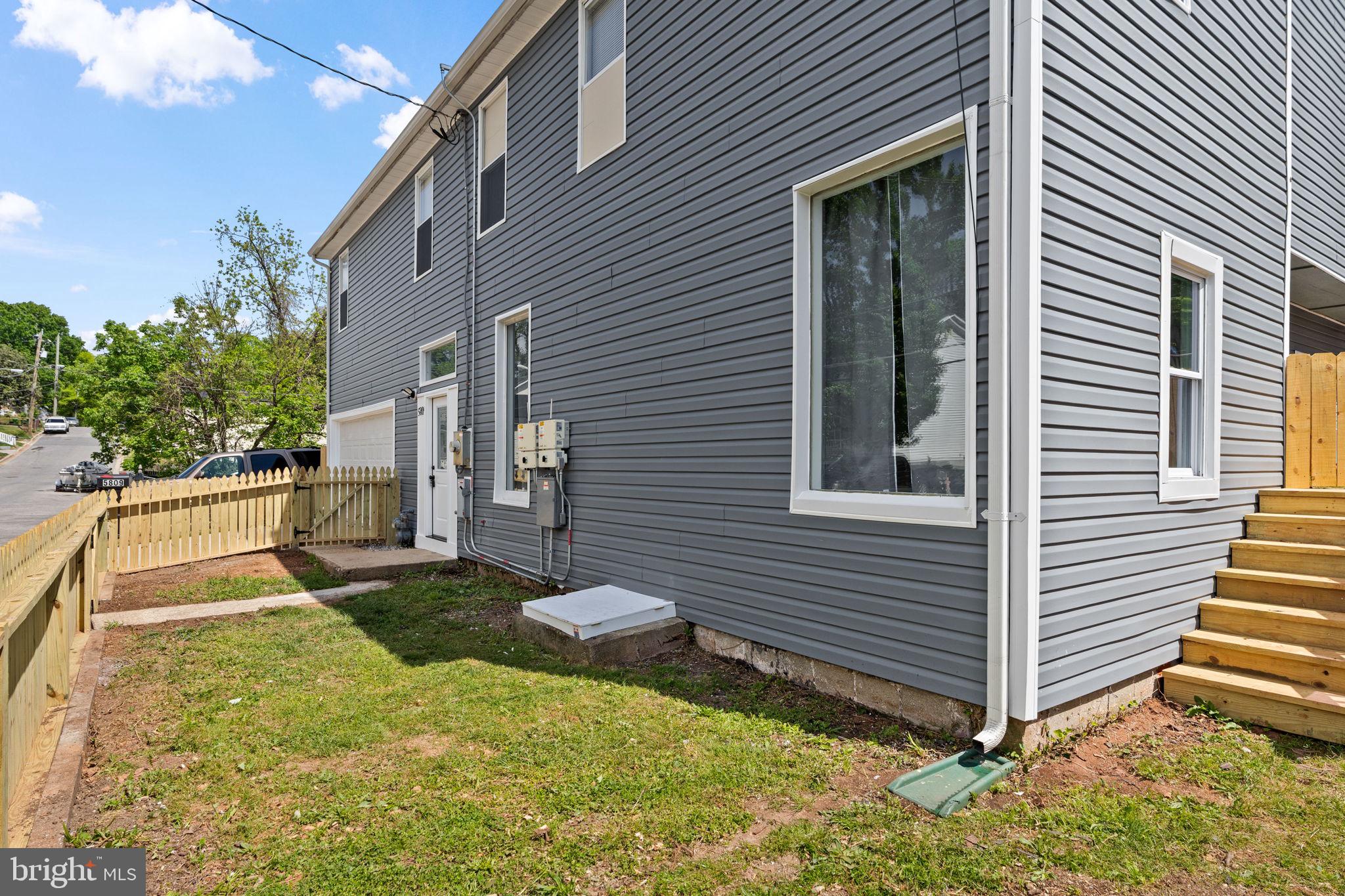 CAPITOL HEIGHTS - Residential