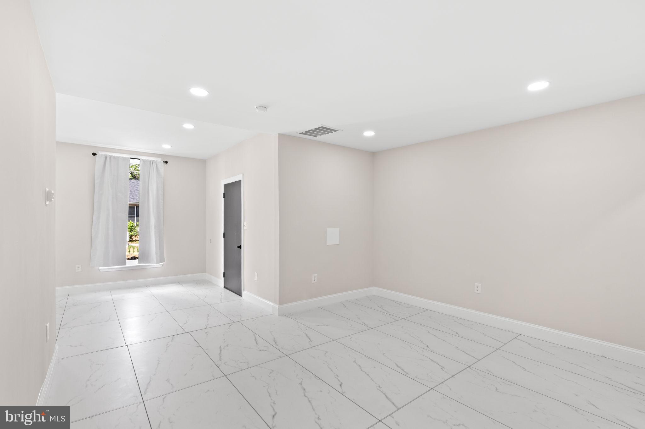 CAPITOL HEIGHTS - Residential