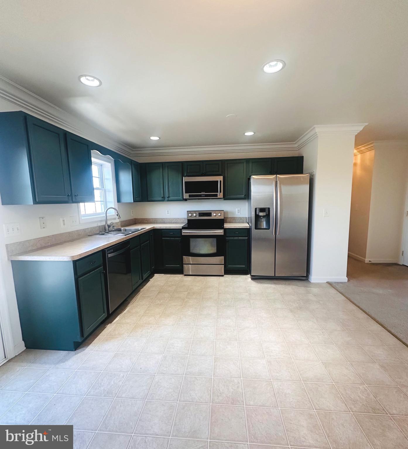 FOREST HEIGHTS - Residential Lease