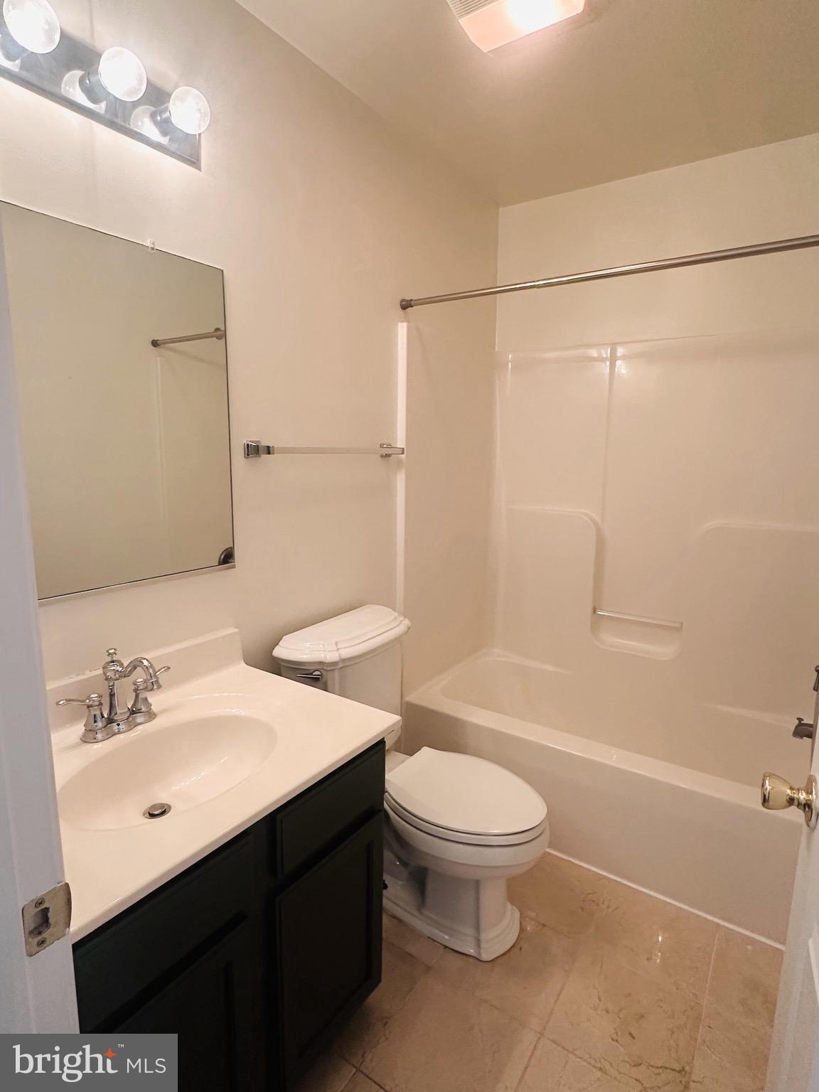 FOREST HEIGHTS - Residential Lease