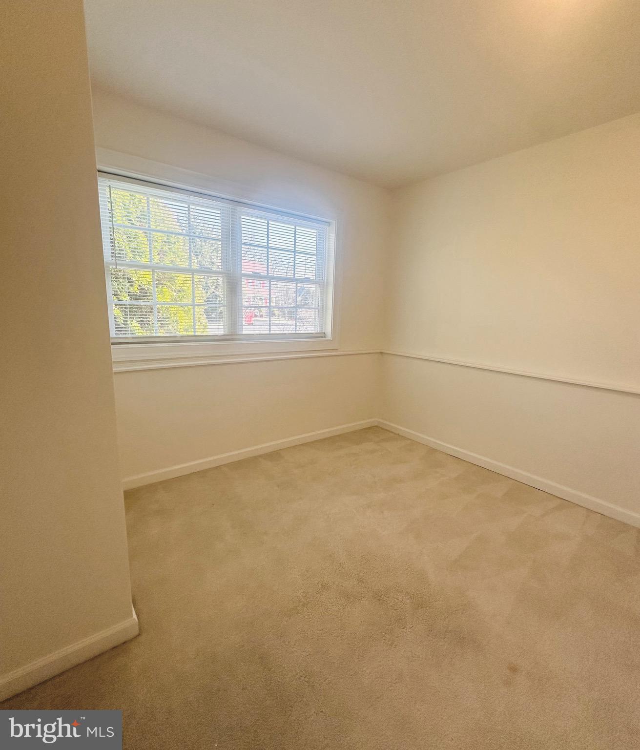 FOREST HEIGHTS - Residential Lease