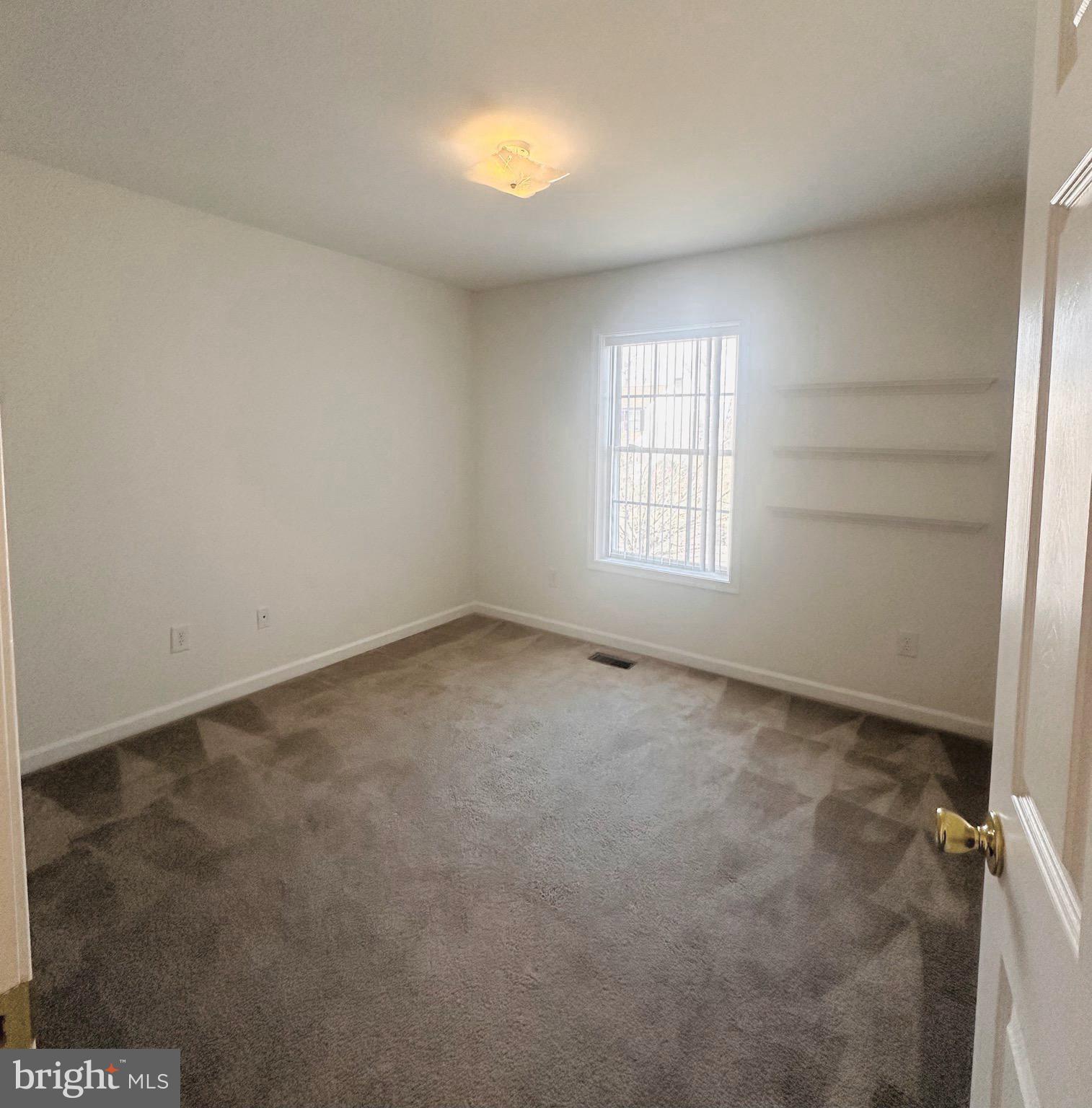 FOREST HEIGHTS - Residential Lease