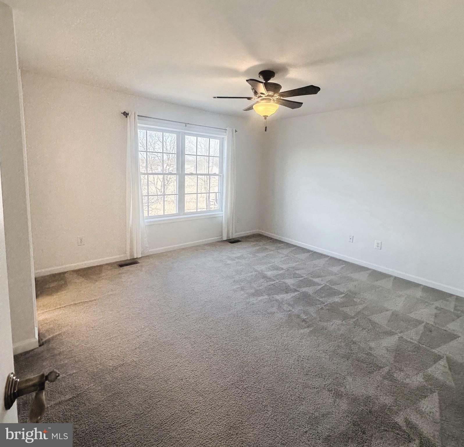 FOREST HEIGHTS - Residential Lease