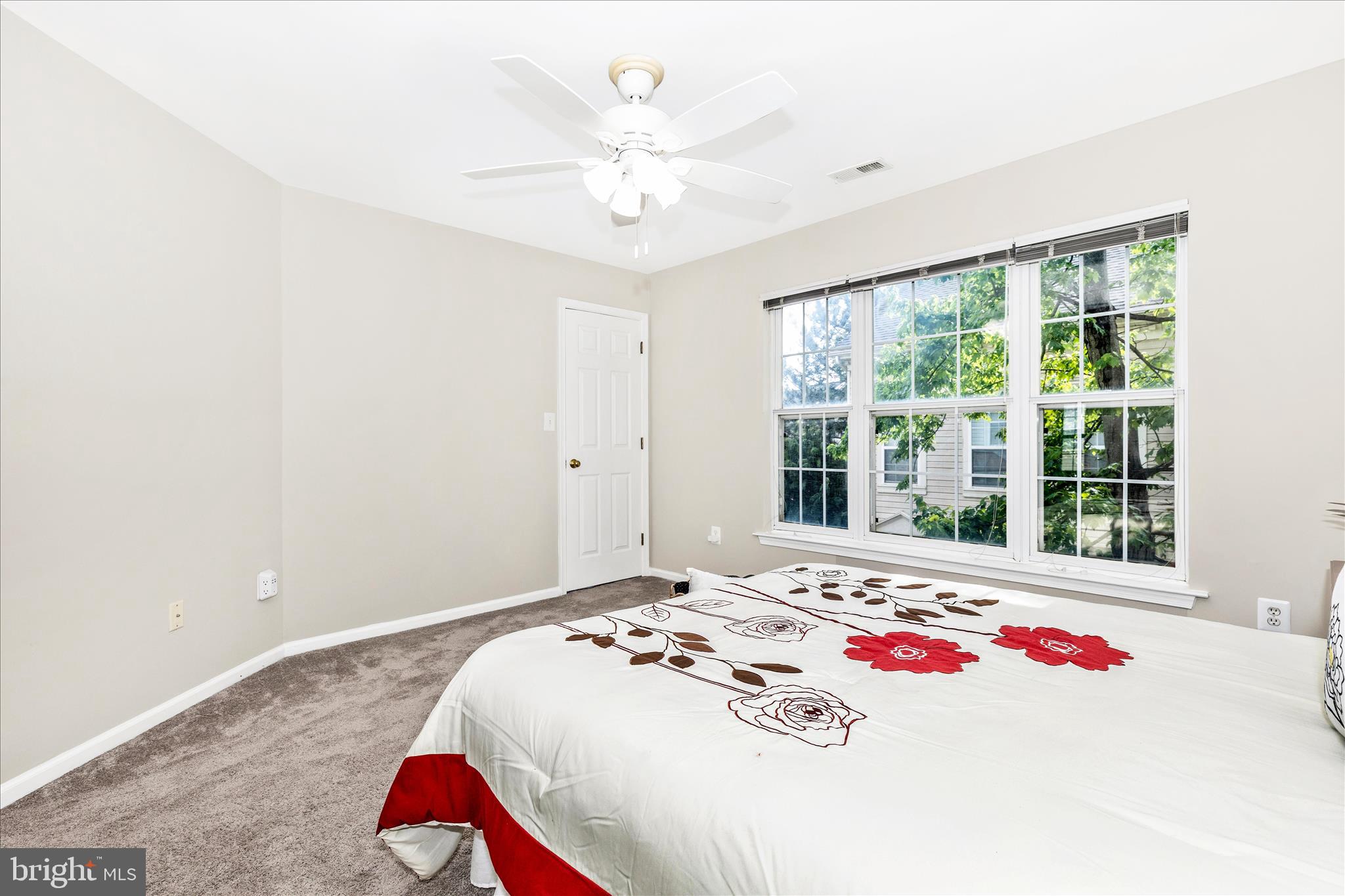 WASHINGTONIAN CENTER - Residential