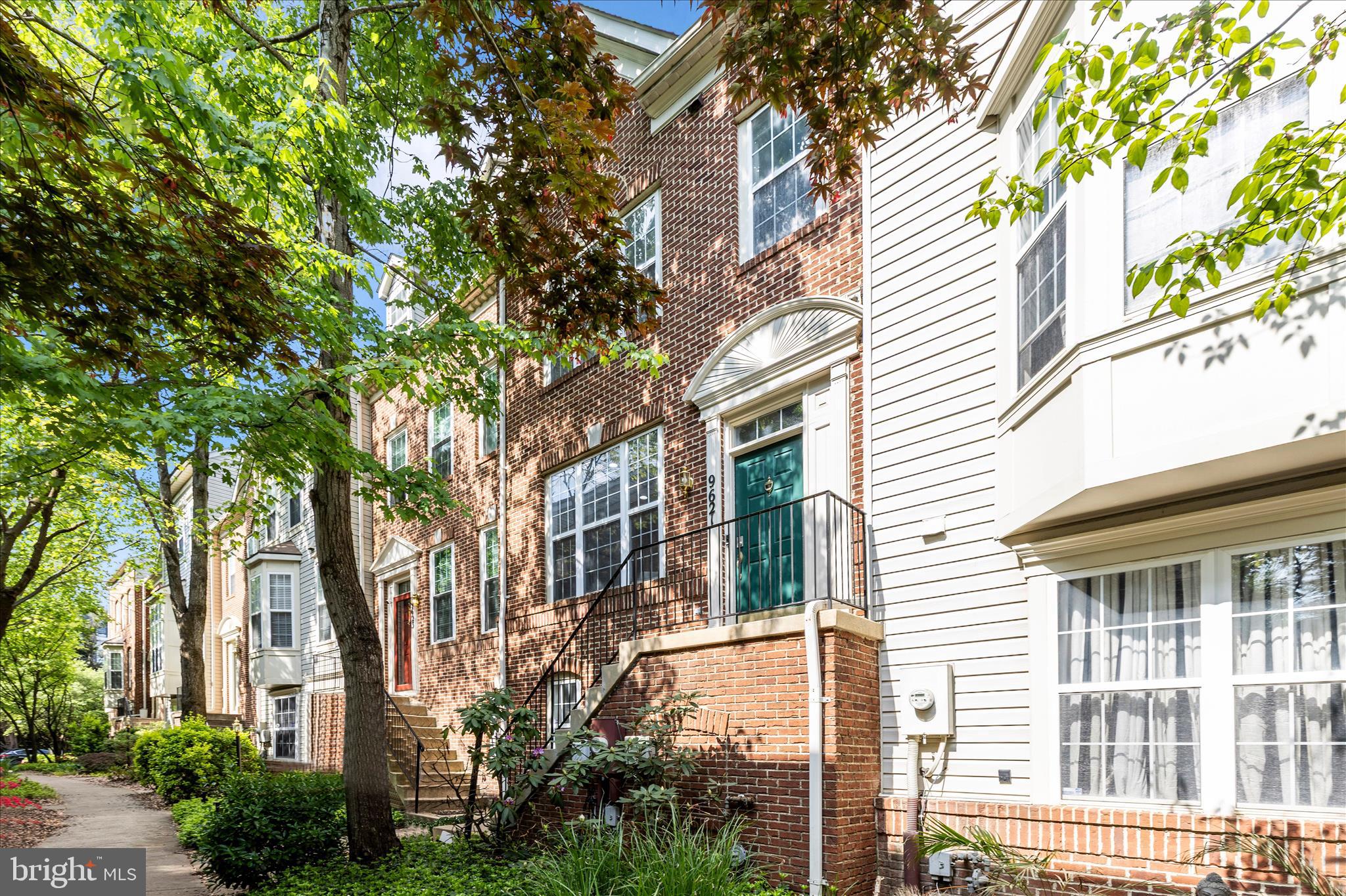 WASHINGTONIAN CENTER - Residential