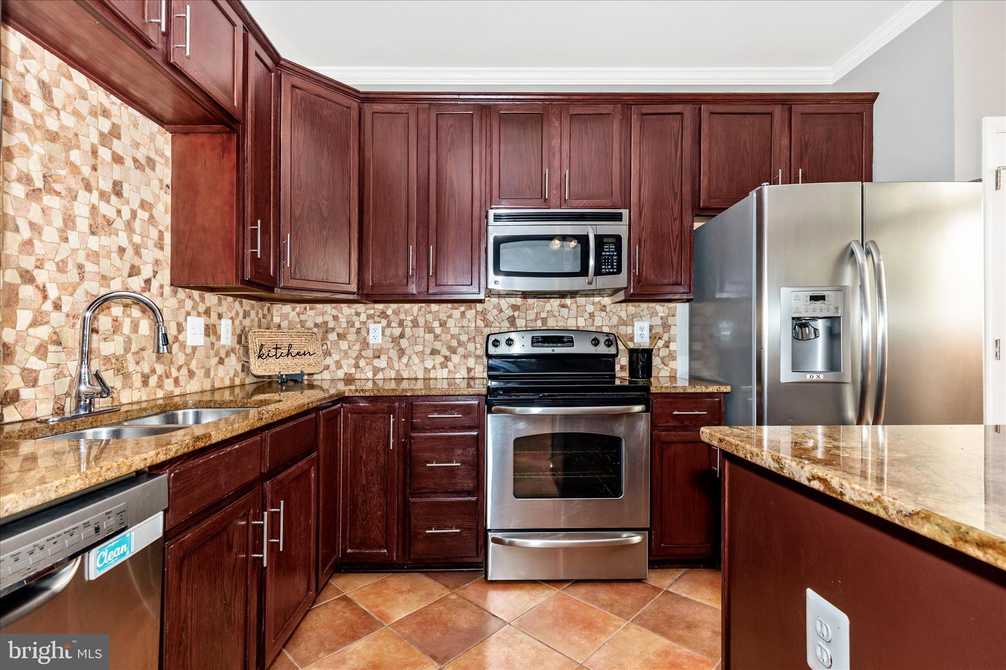 WASHINGTONIAN CENTER - Residential