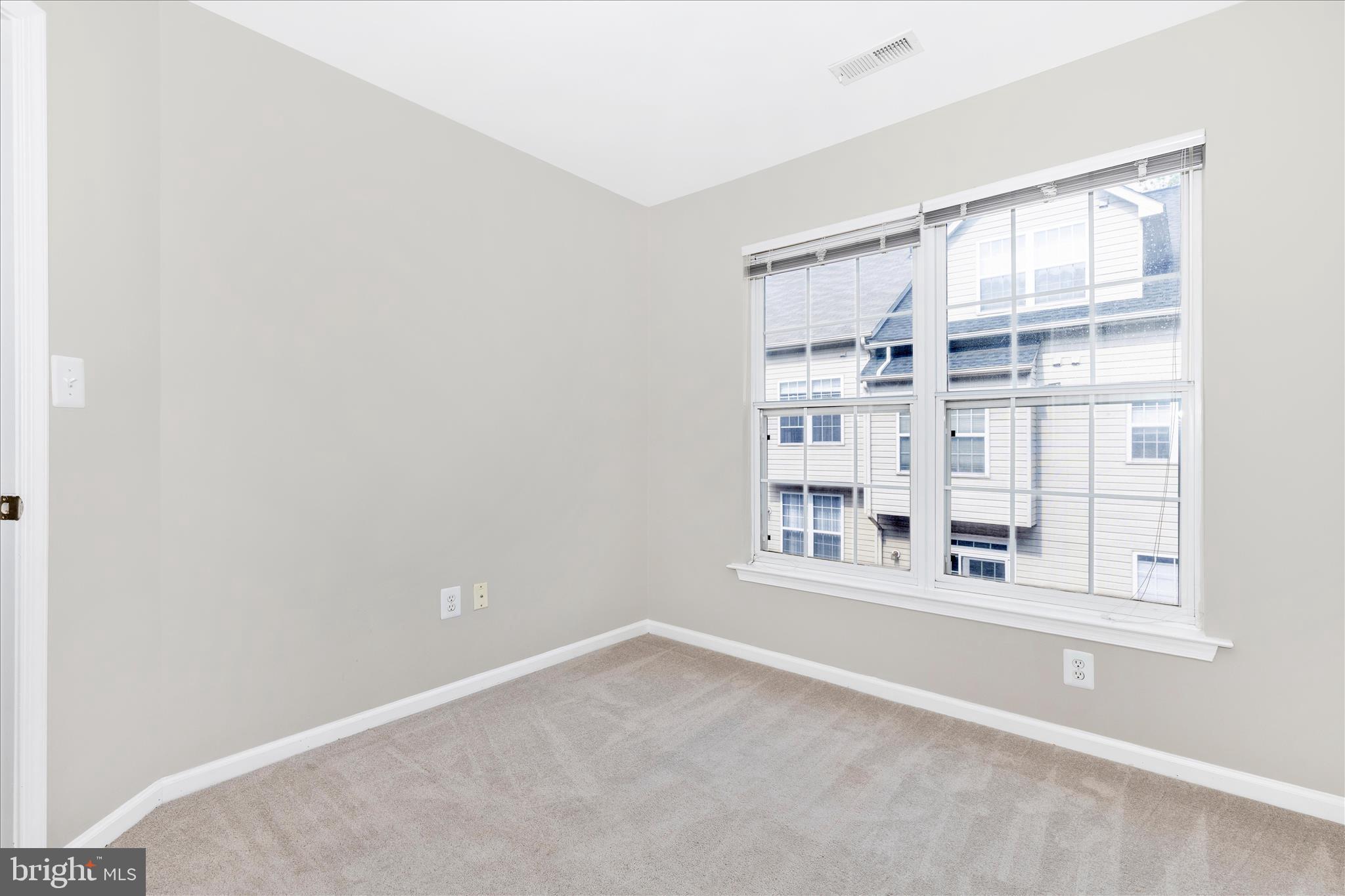 WASHINGTONIAN CENTER - Residential