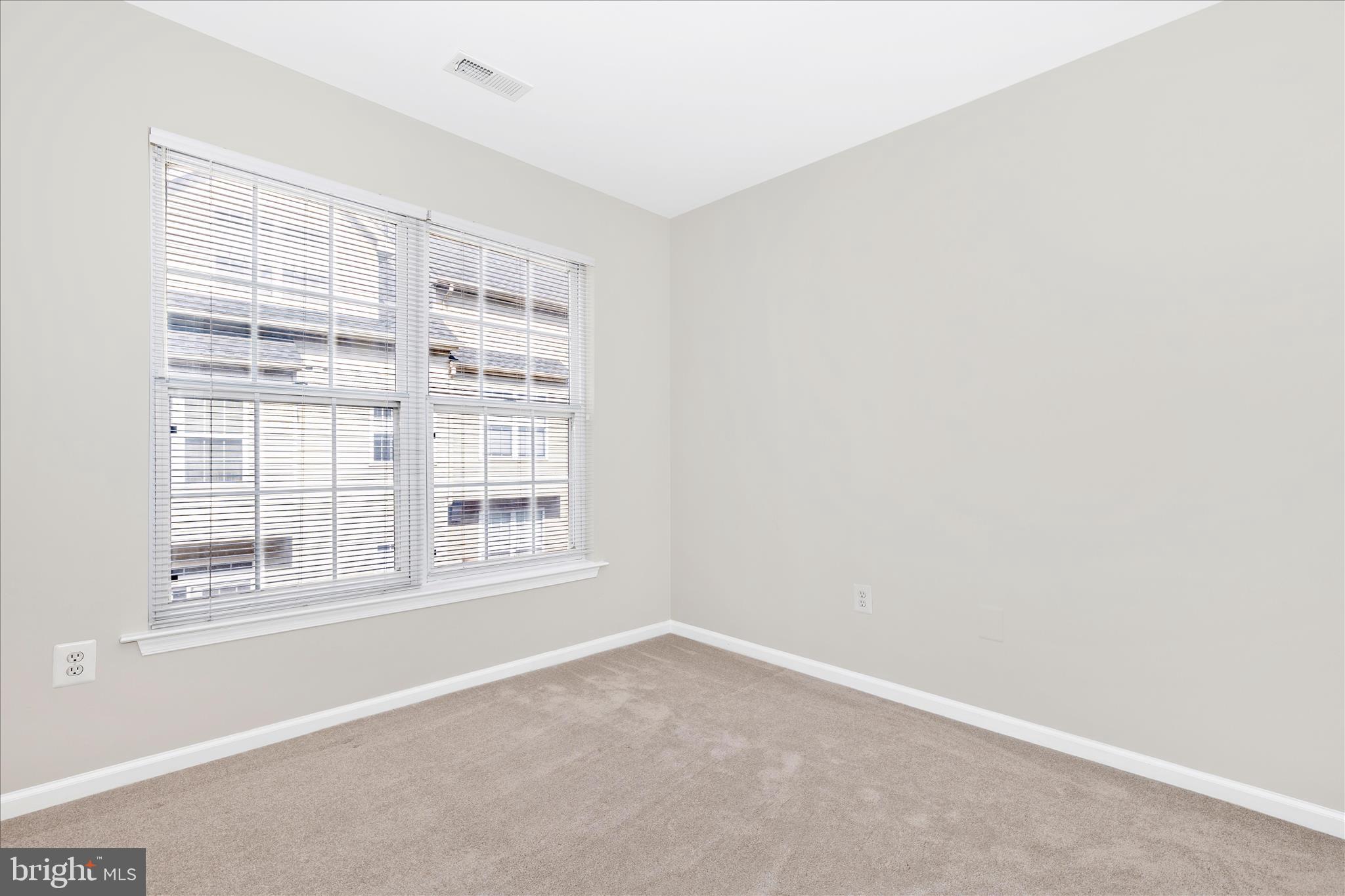 WASHINGTONIAN CENTER - Residential