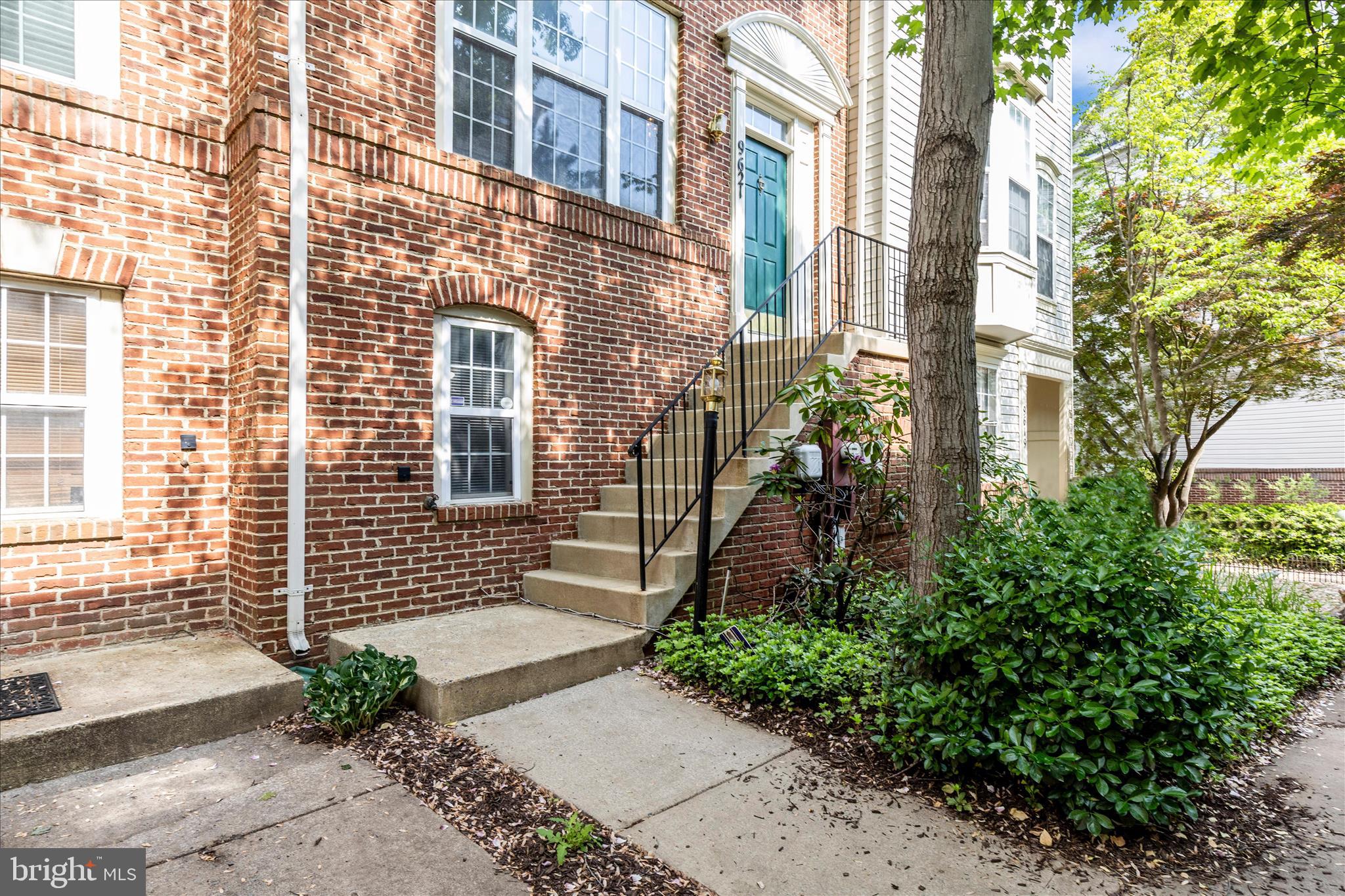 WASHINGTONIAN CENTER - Residential