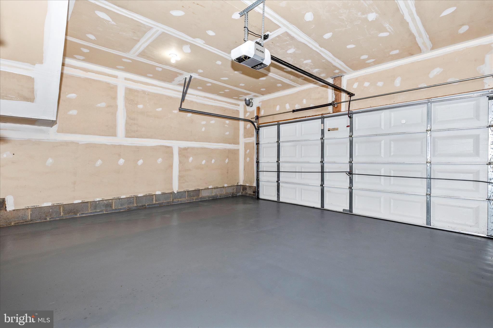 WASHINGTONIAN CENTER - Residential