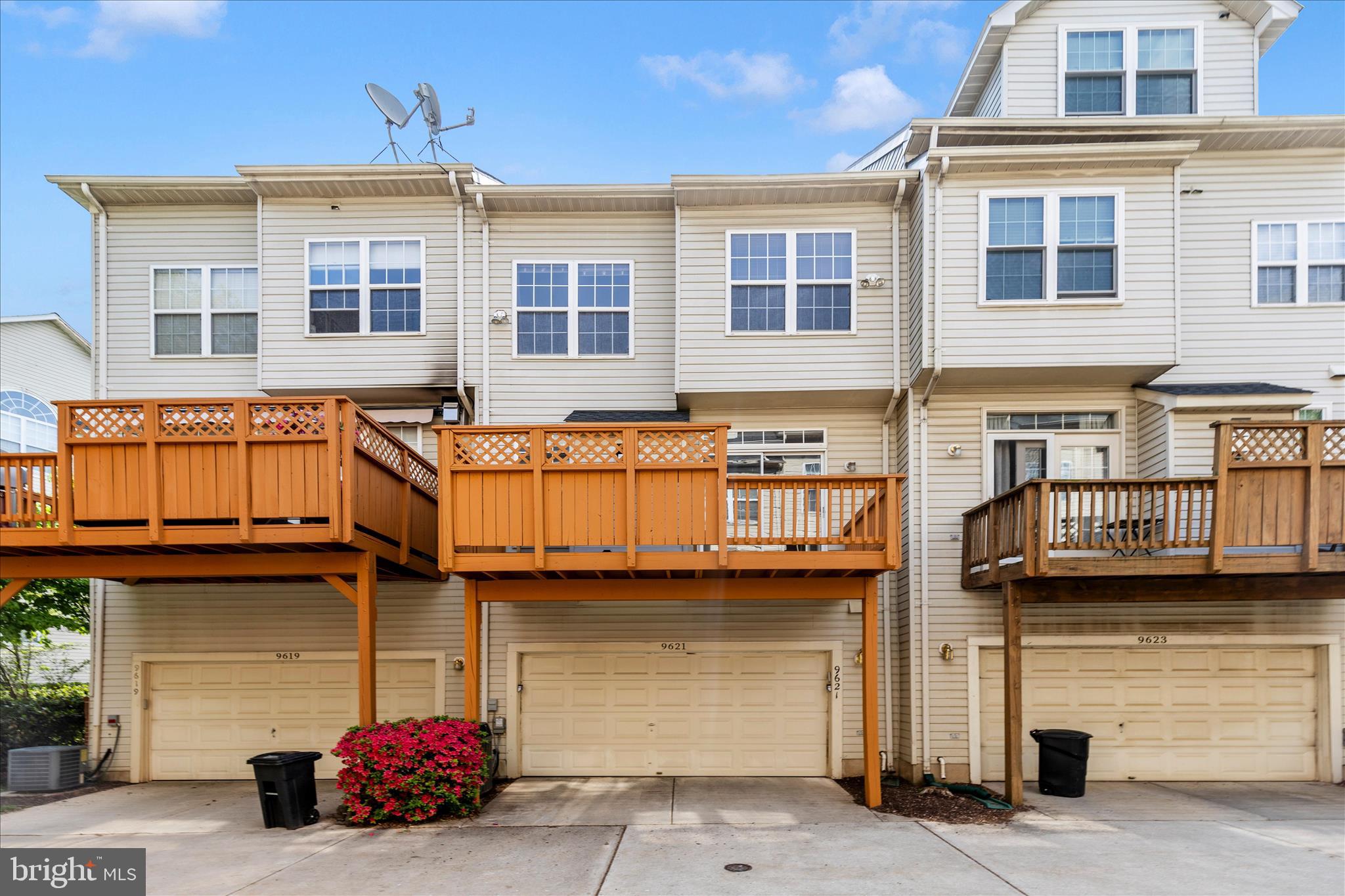 WASHINGTONIAN CENTER - Residential