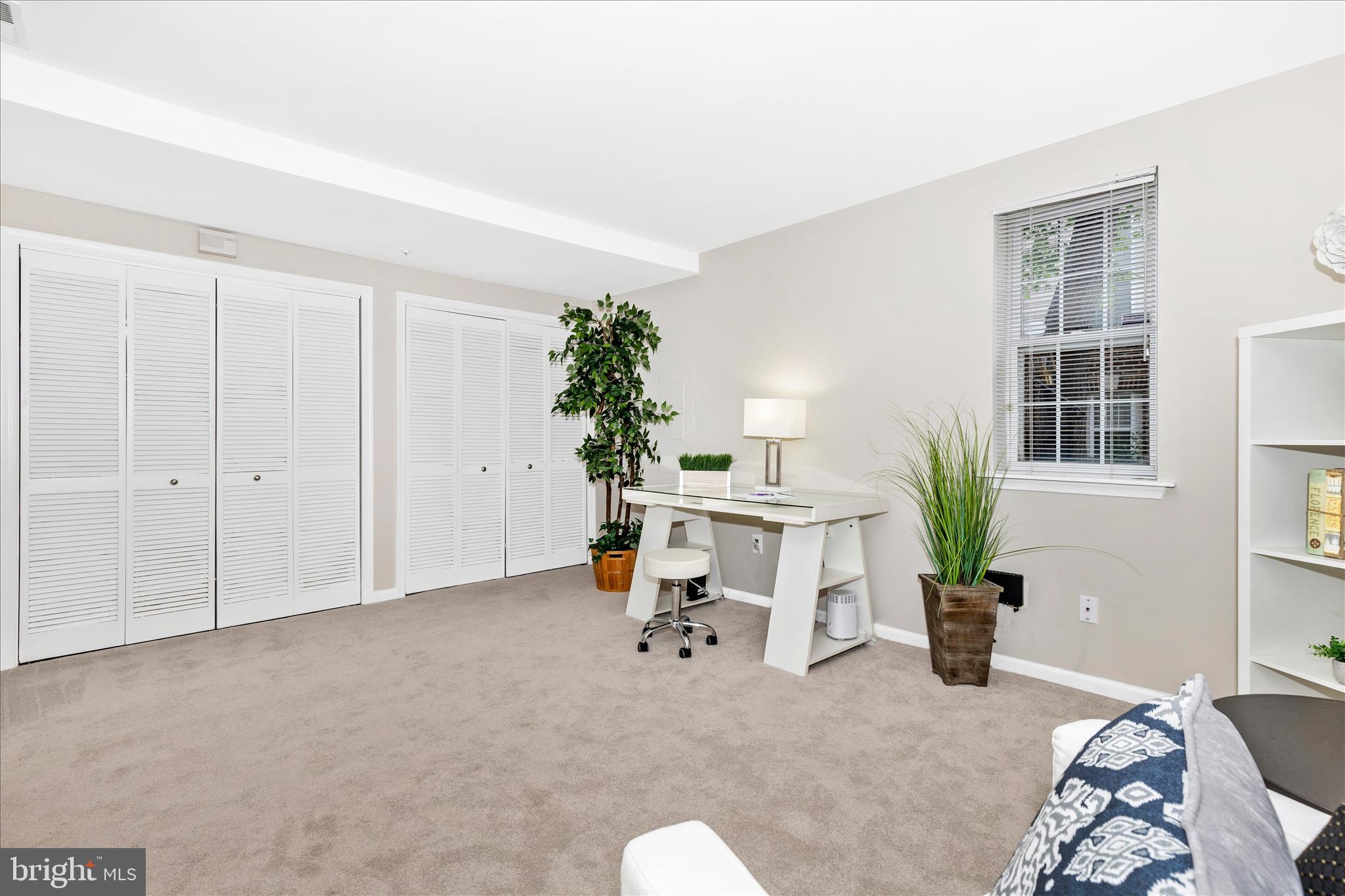 WASHINGTONIAN CENTER - Residential