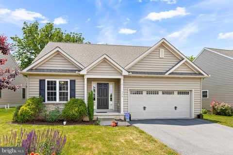 Photo of 173 WAYPOINT DR, LANCASTER, PA 17603 (MLS # PALA2035964)