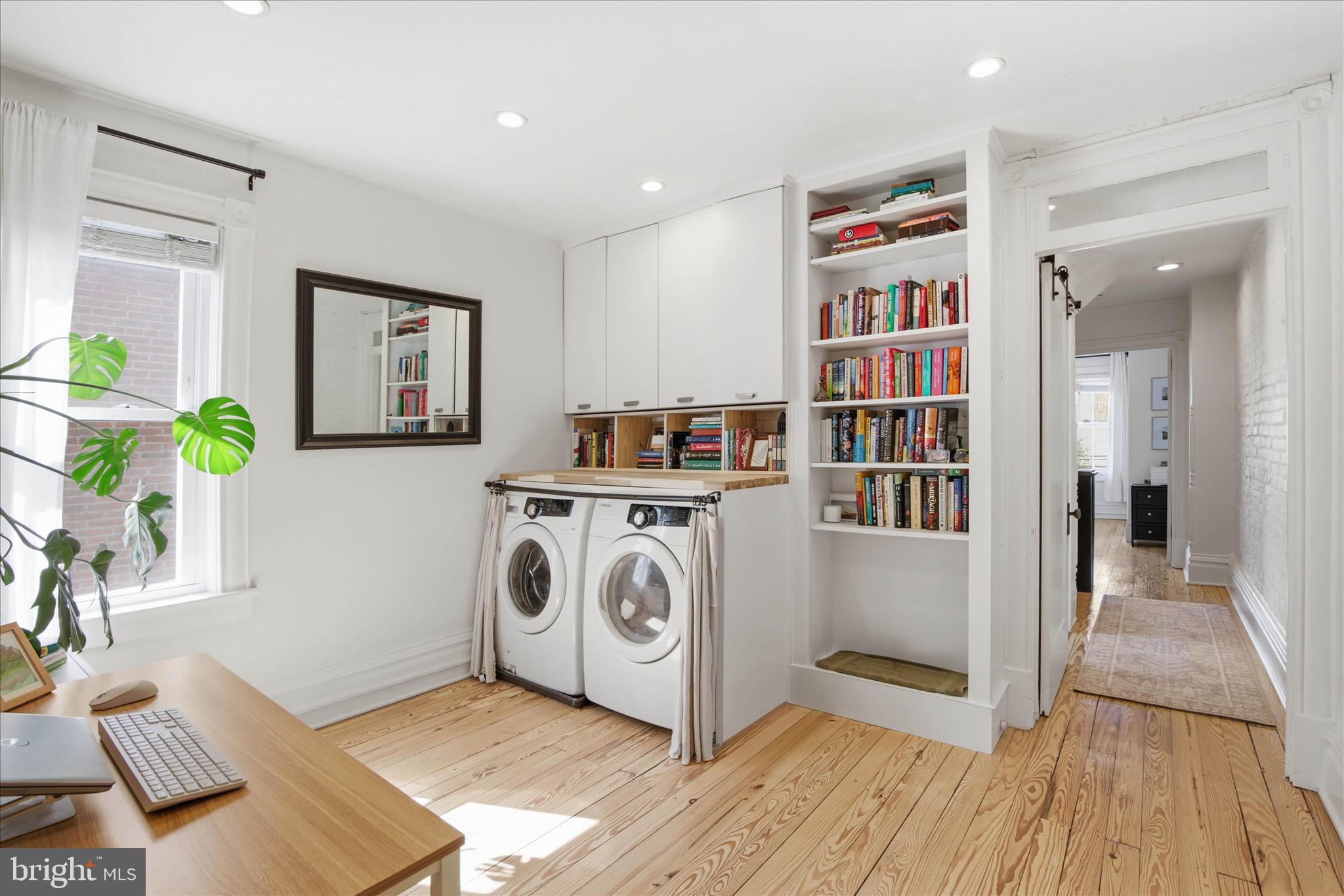 828 E CHESTNUT STREET